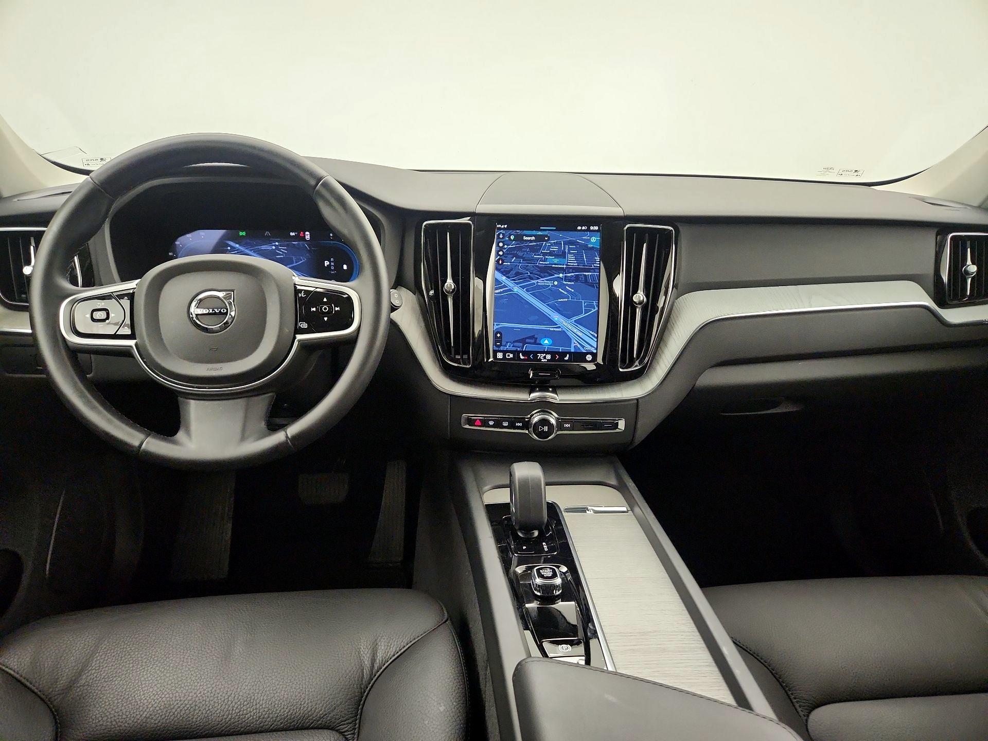 Thumbnail: 2025 Volvo XC60 - 9
