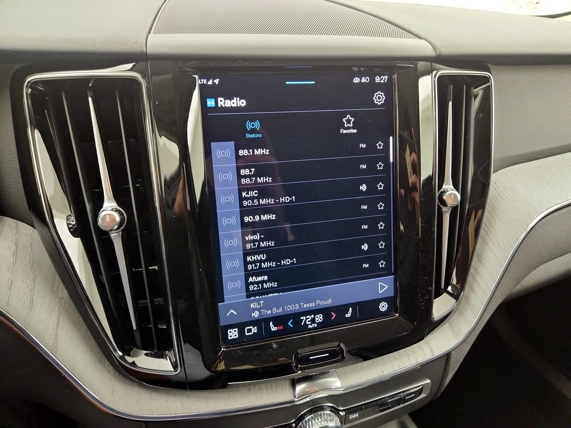 Thumbnail: 2025 Volvo XC60 - 16
