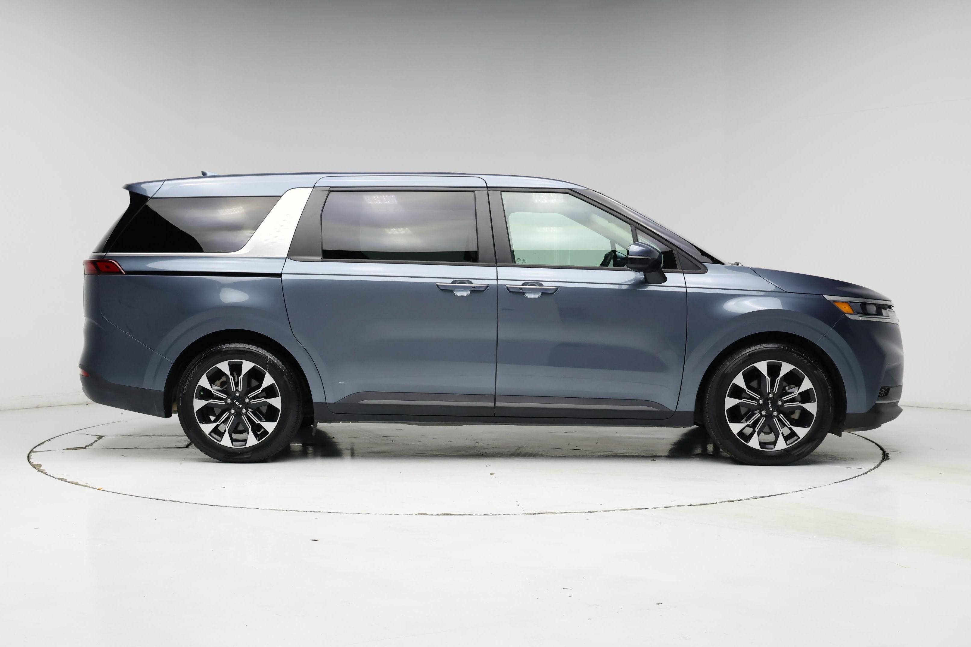 Thumbnail: 2022 Kia Carnival - 7