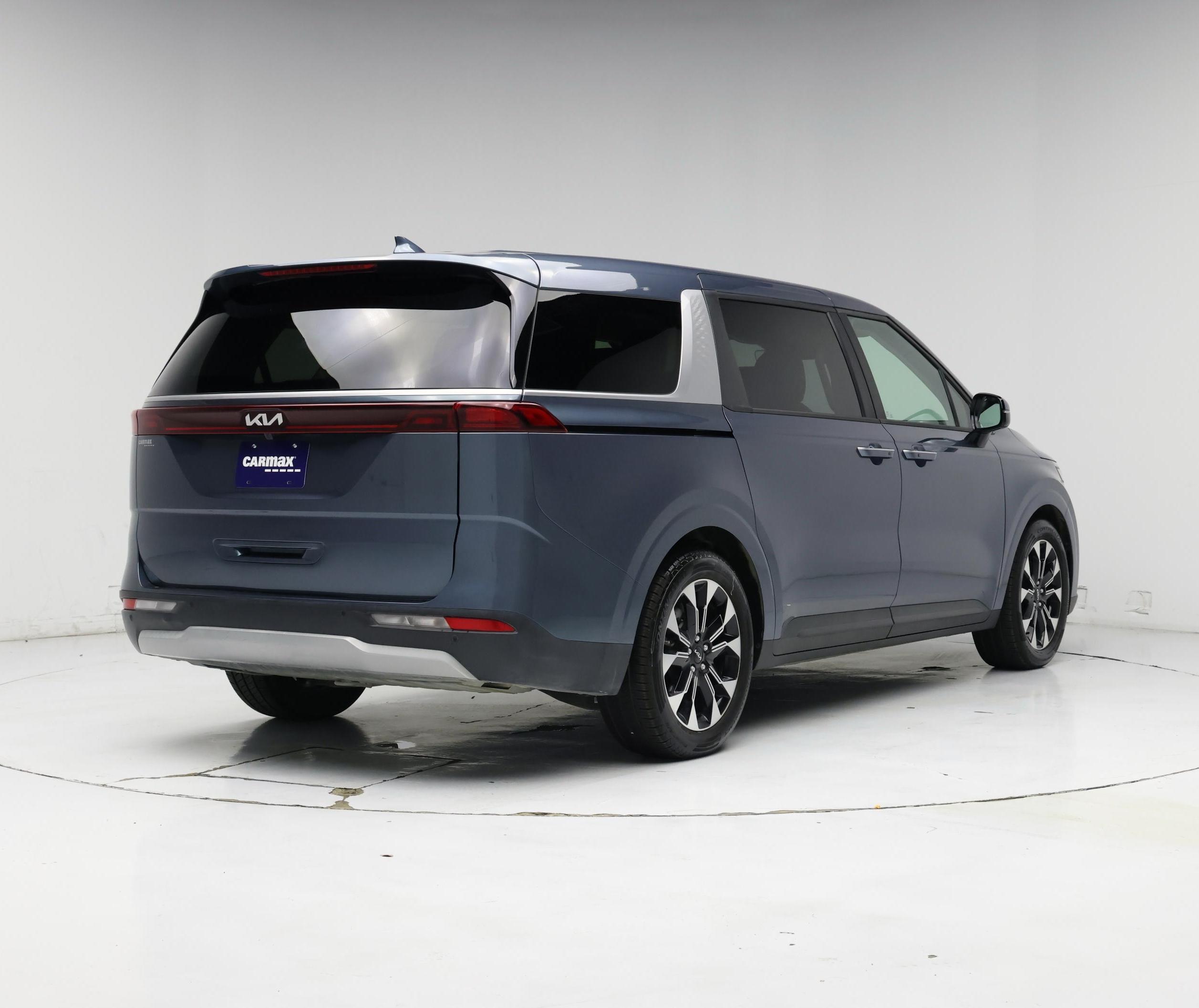 Thumbnail: 2022 Kia Carnival - 8