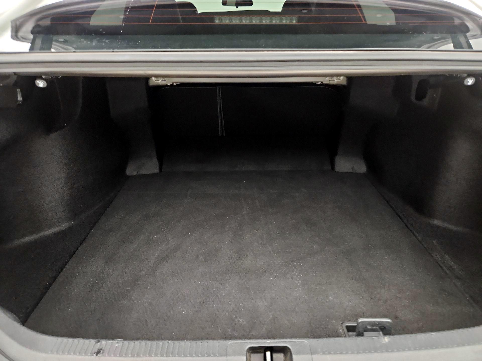 Thumbnail: 2018 Toyota Camry - 20