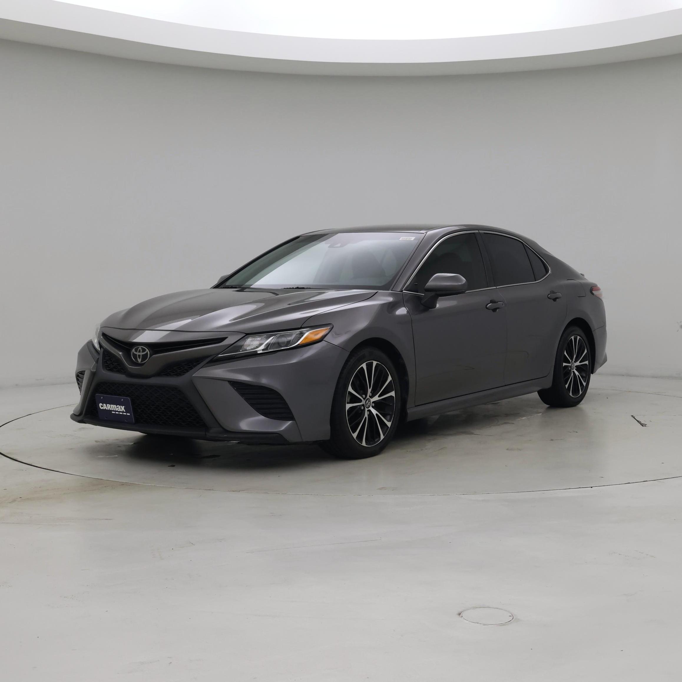 Thumbnail: 2018 Toyota Camry - 4