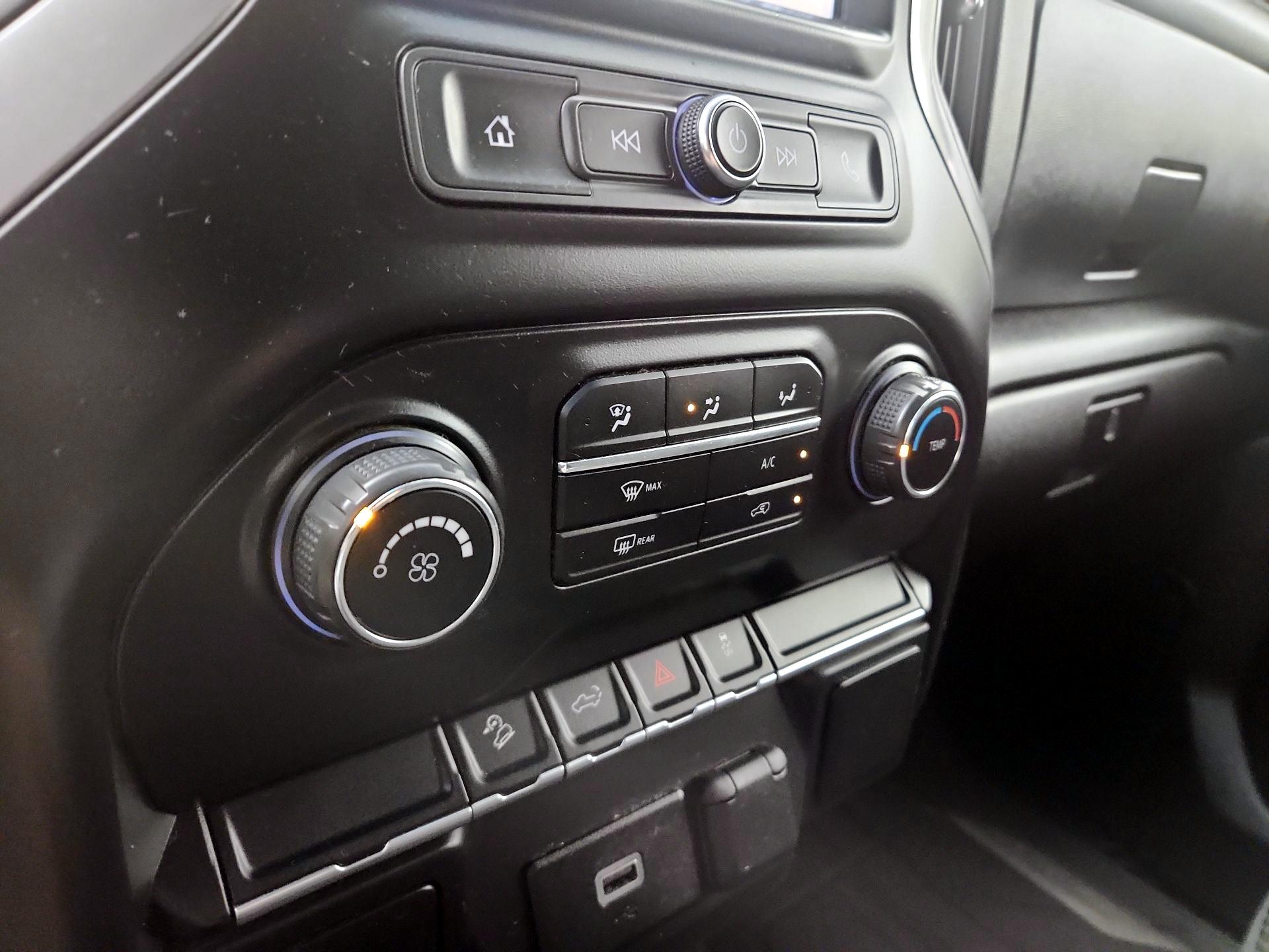 Thumbnail: 2019 Chevrolet Silverado 1500 - 16