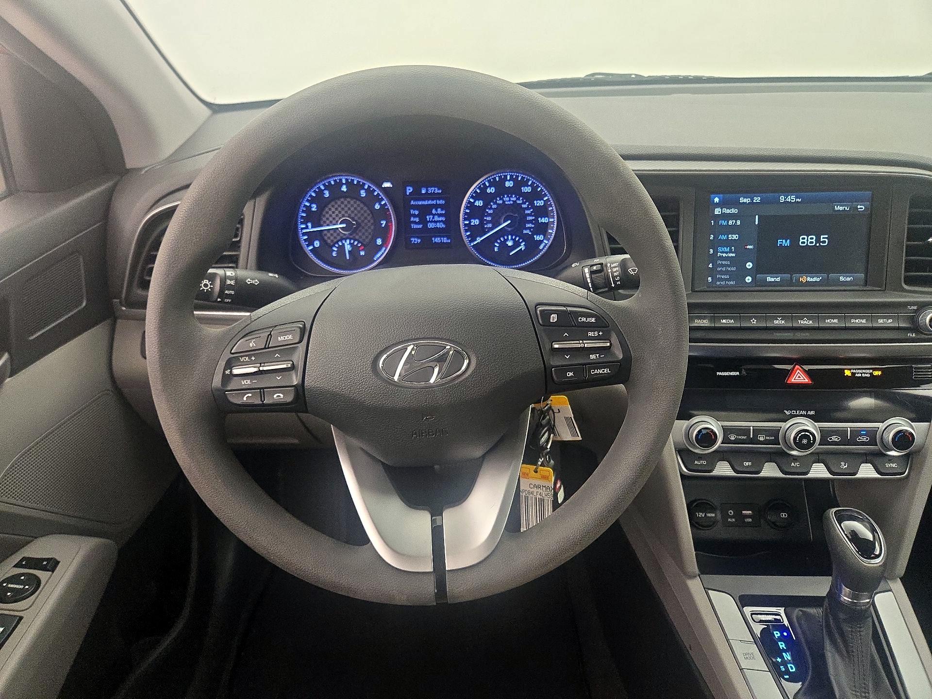 Thumbnail: 2020 Hyundai Elantra - 10