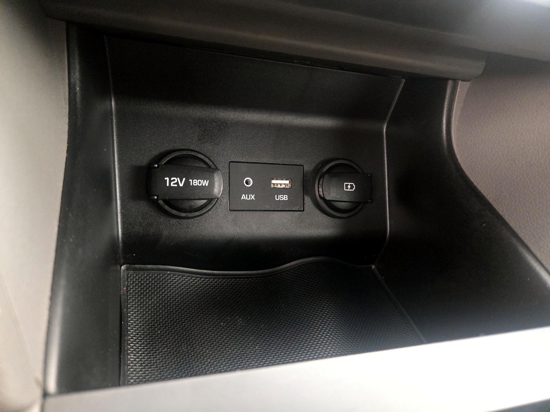 Thumbnail: 2020 Hyundai Elantra - 18