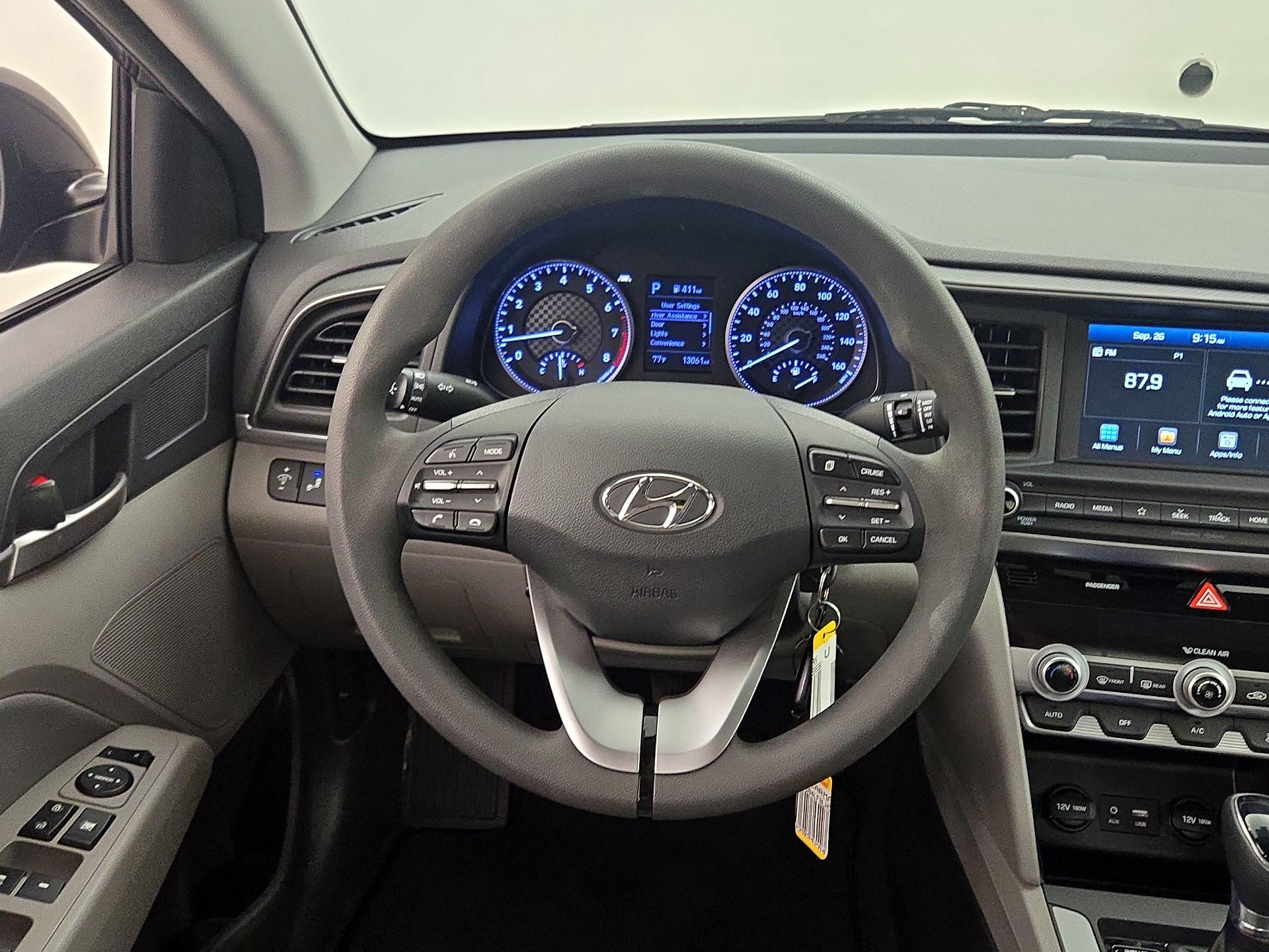 Thumbnail: 2020 Hyundai Elantra - 10