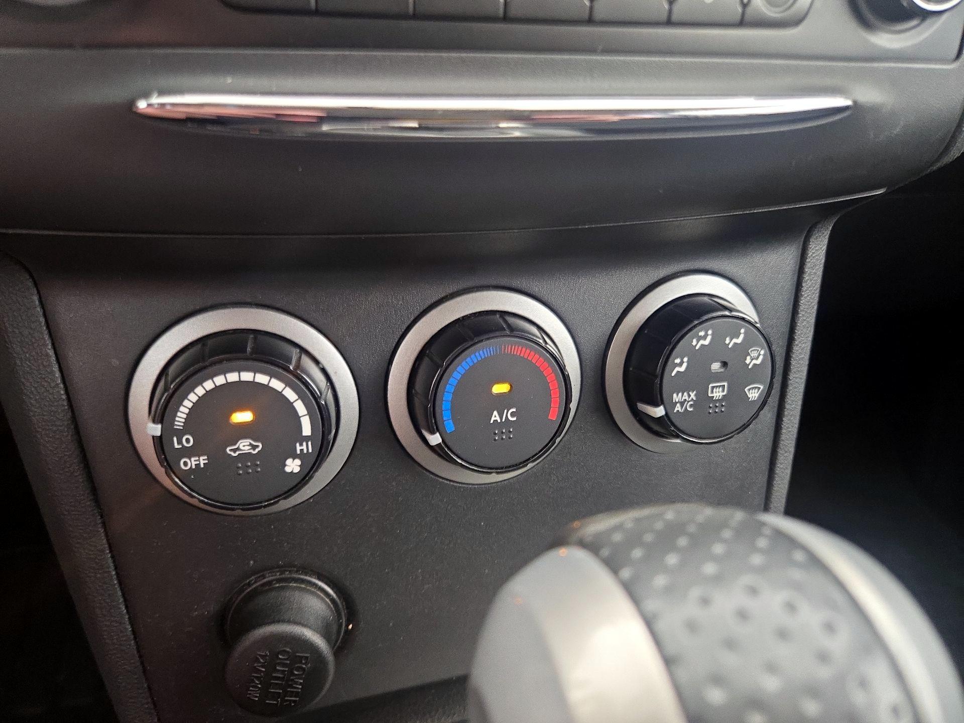Thumbnail: 2014 Nissan Rogue - 16