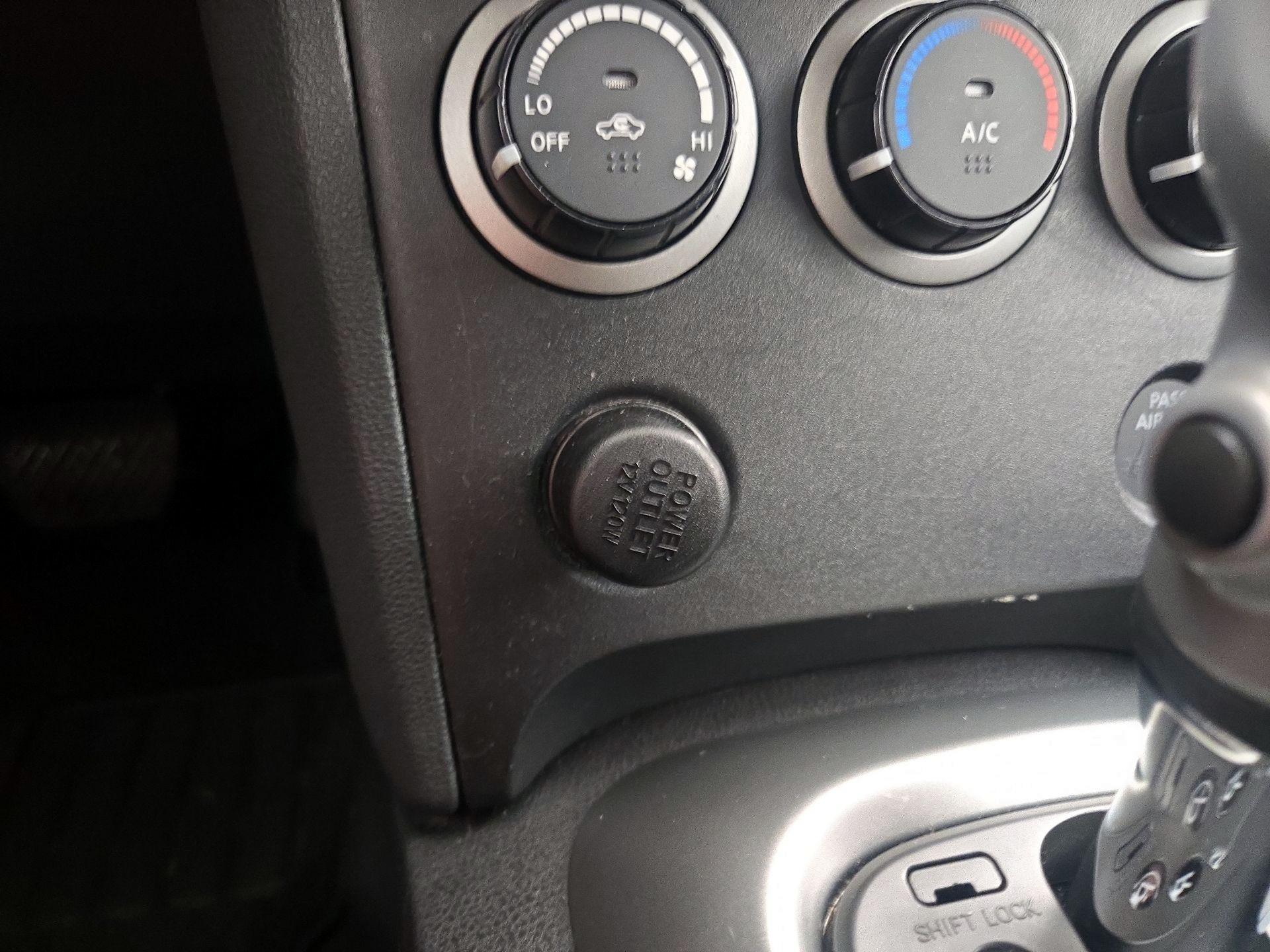 Thumbnail: 2014 Nissan Rogue - 18