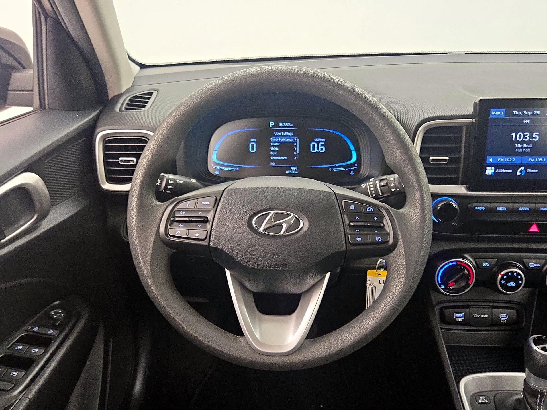 Thumbnail: 2023 Hyundai Venue - 10