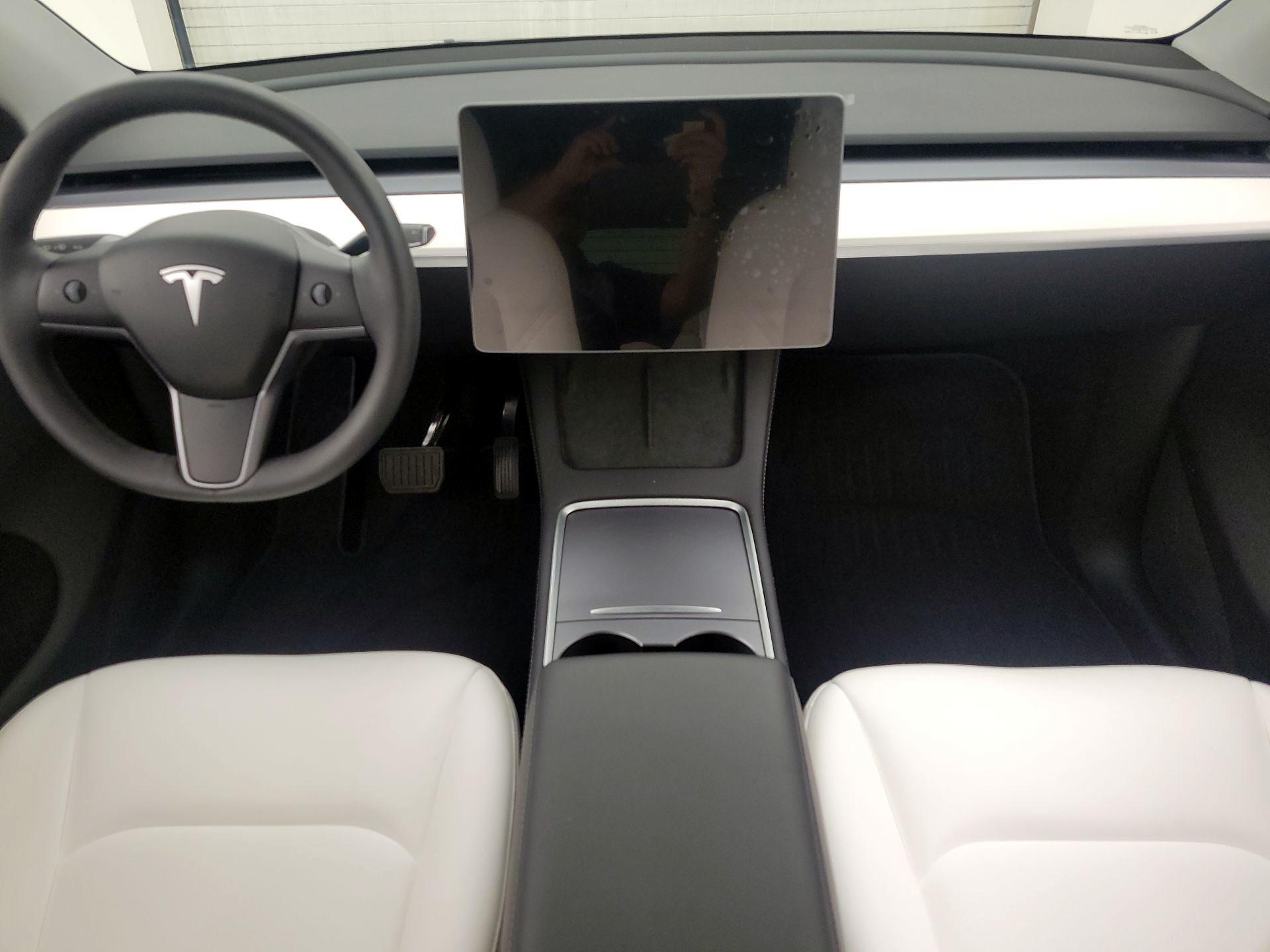 Thumbnail: 2025 Tesla Model Y - 9