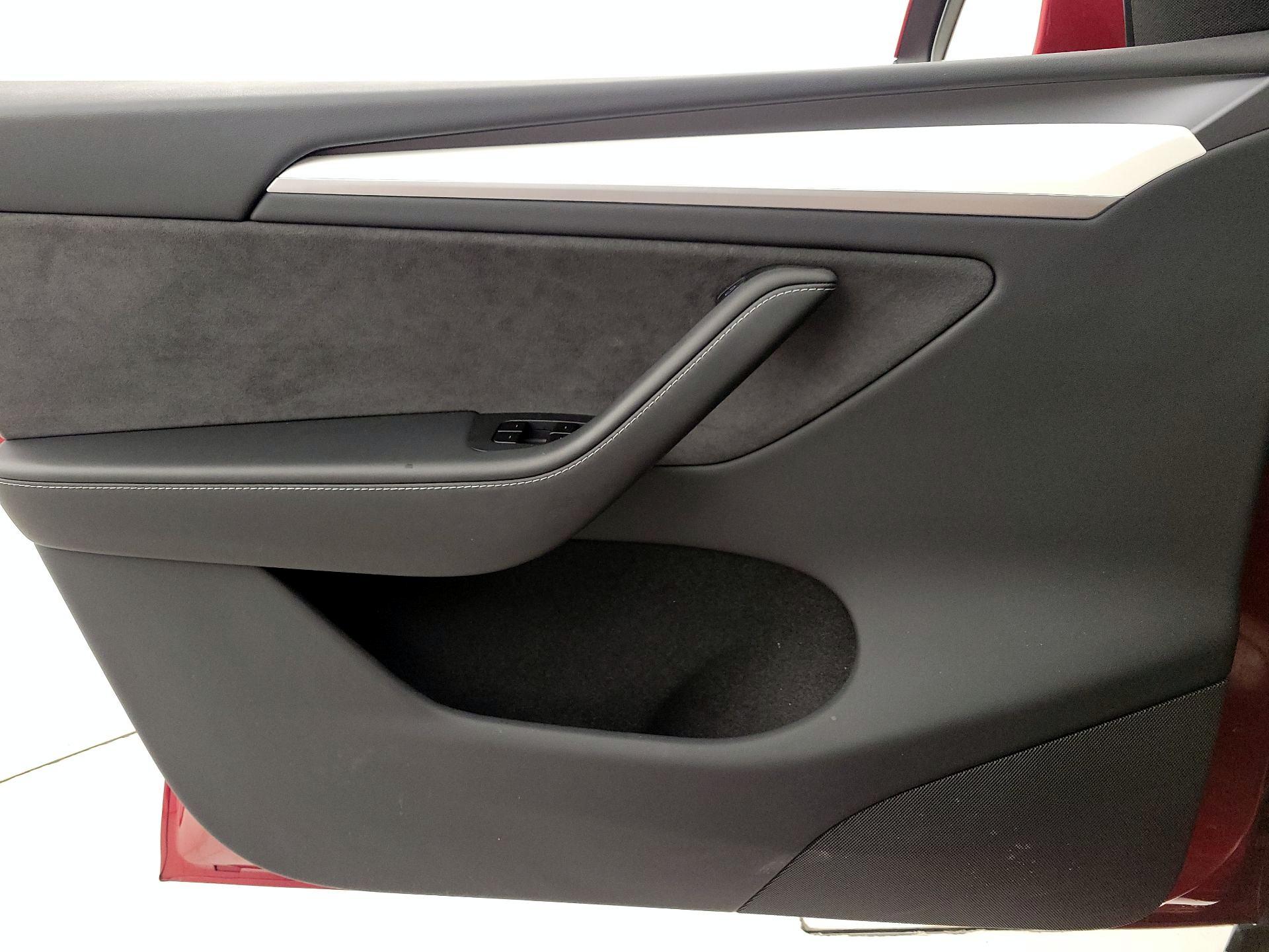 Thumbnail: 2025 Tesla Model Y - 12