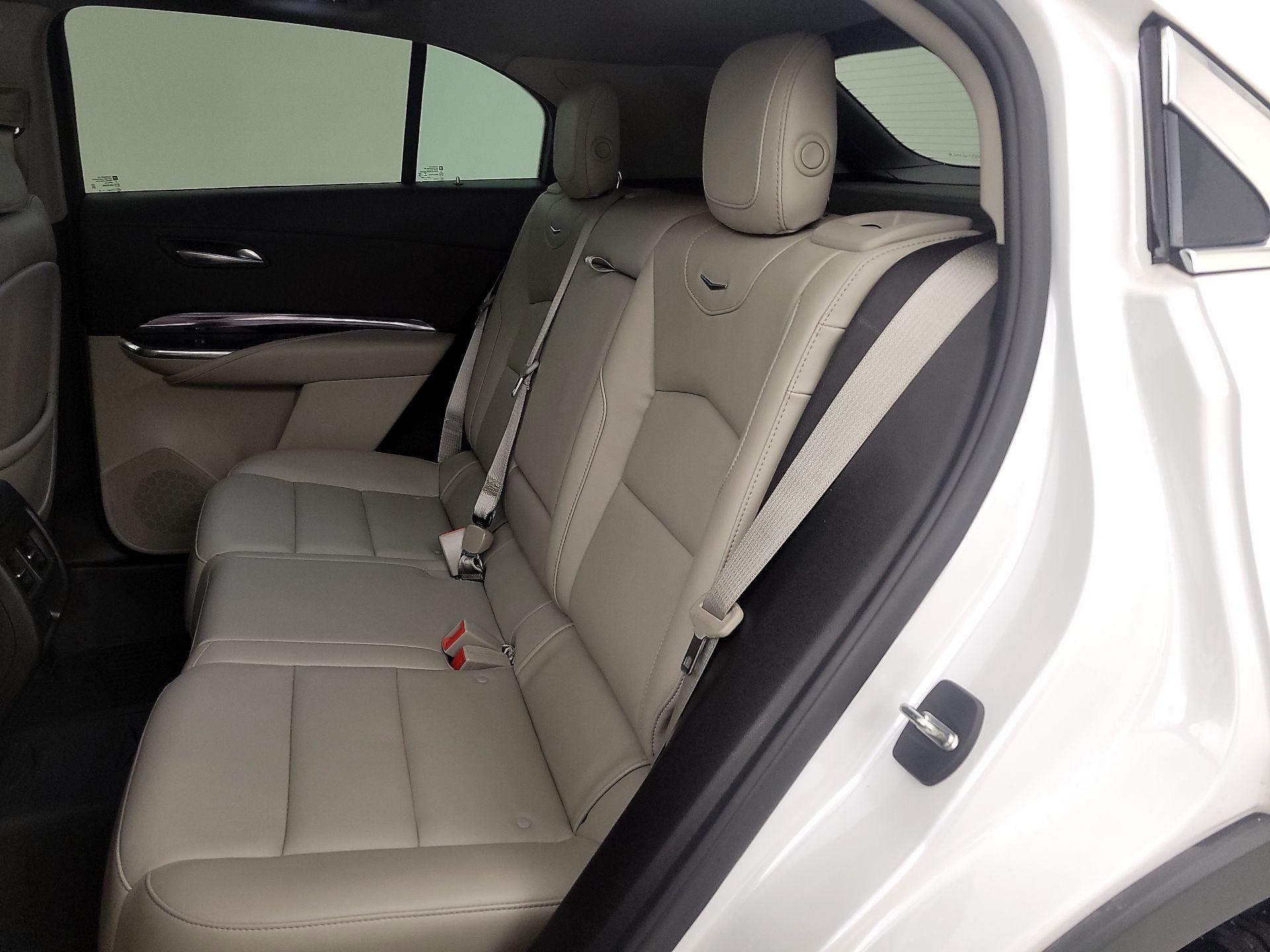 Thumbnail: 2023 Cadillac XT4 - 19