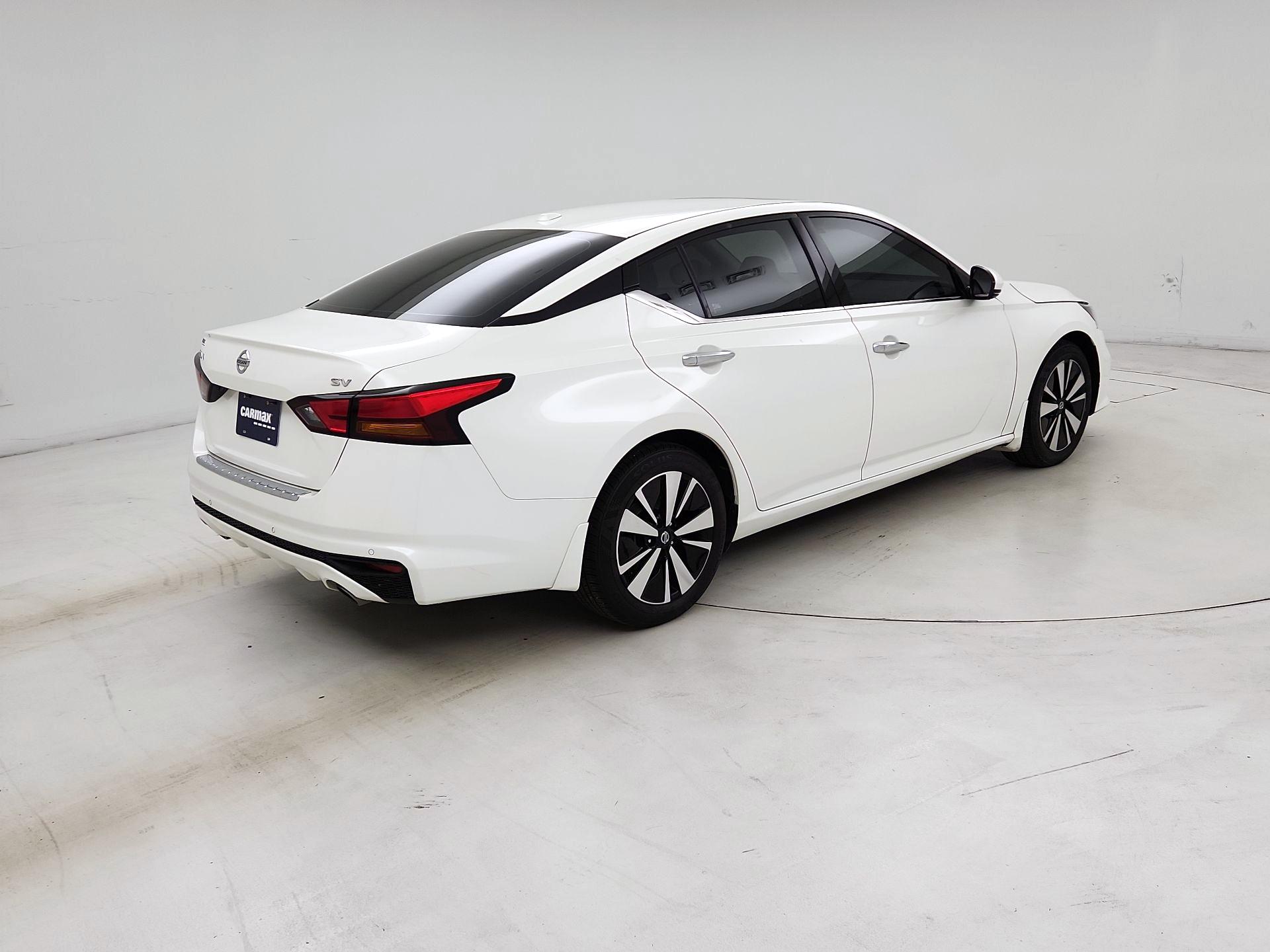 Thumbnail: 2020 Nissan Altima - 5