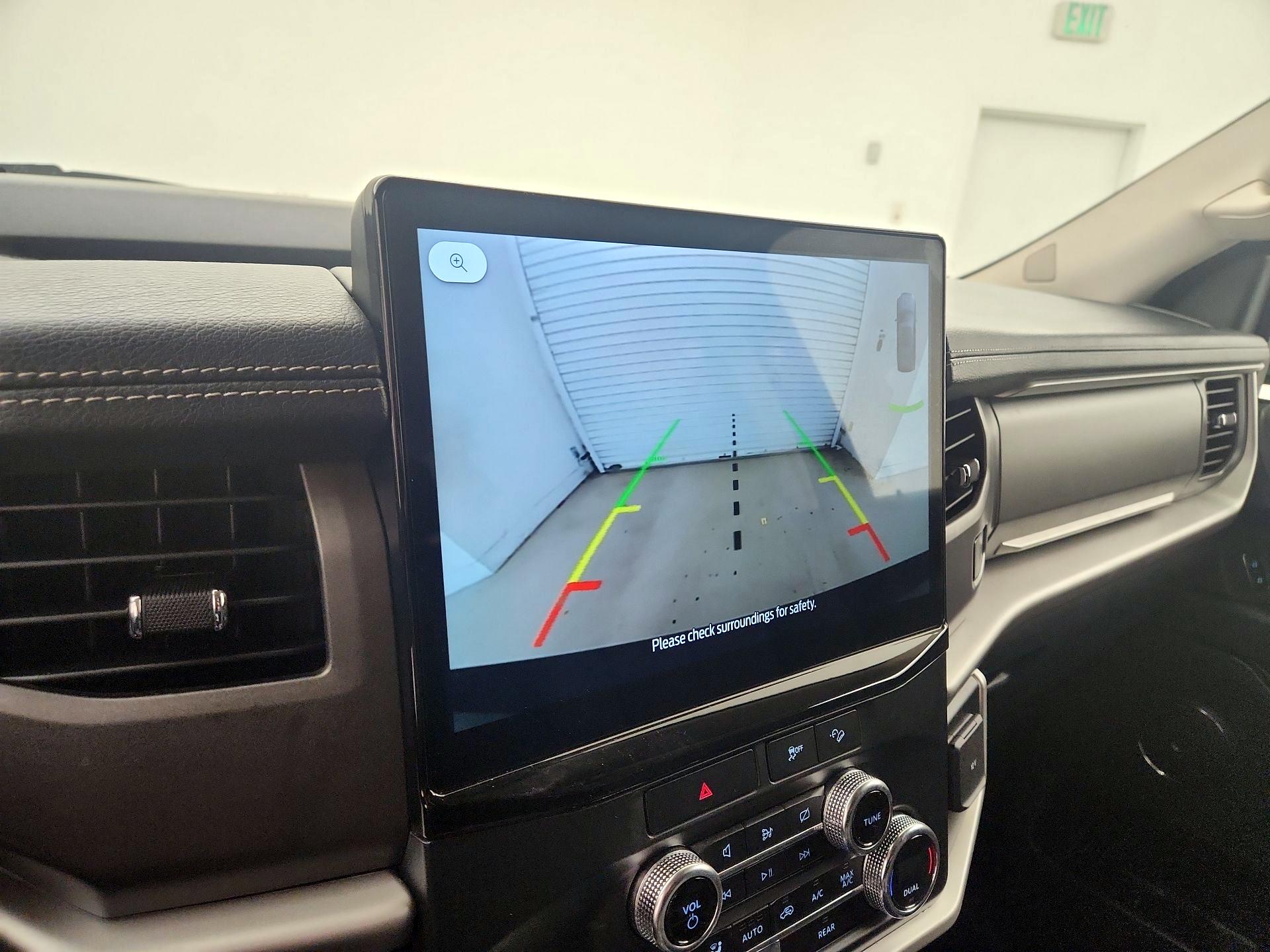 Thumbnail: 2022 Ford Expedition - 15