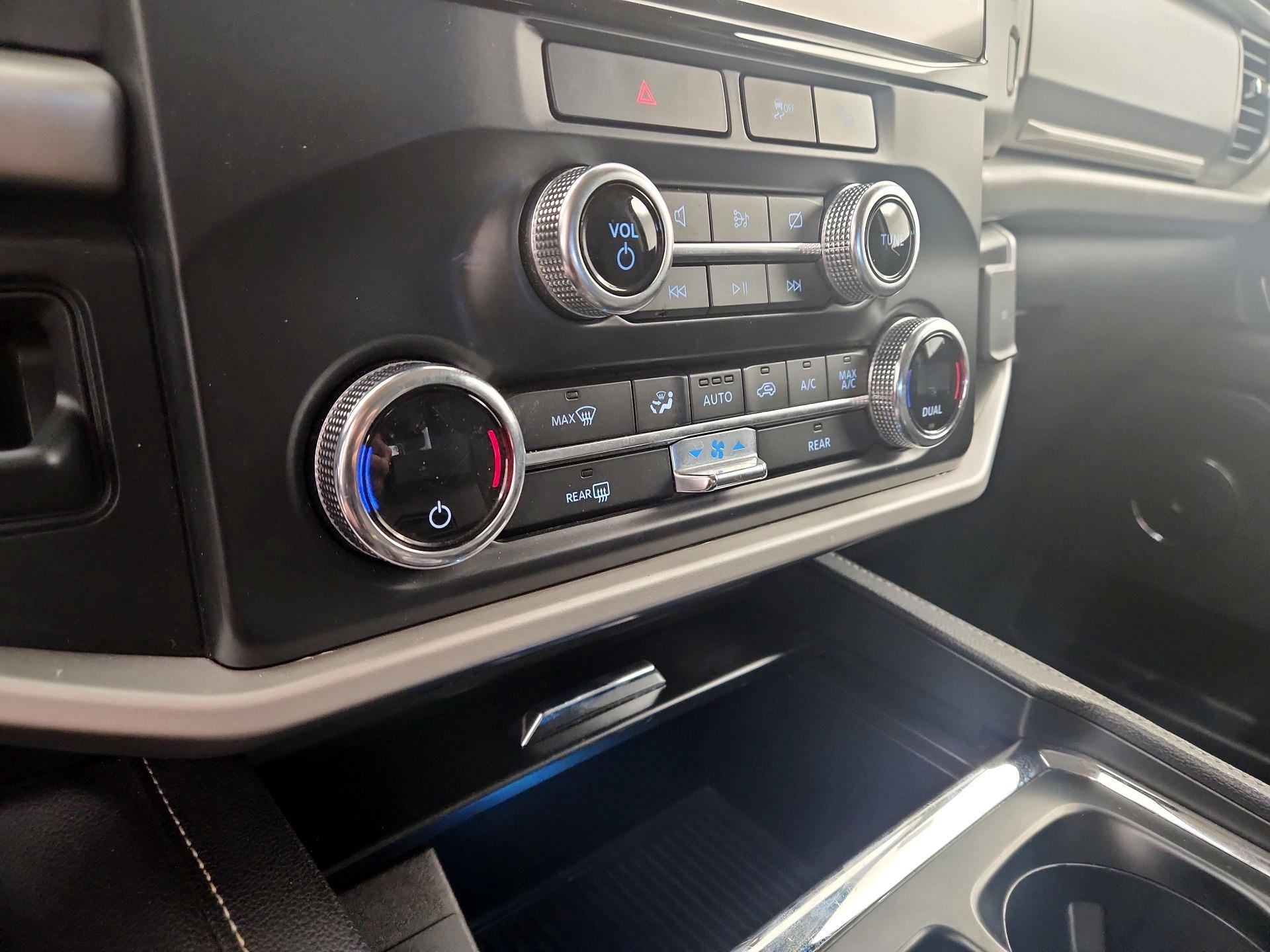 Thumbnail: 2022 Ford Expedition - 17