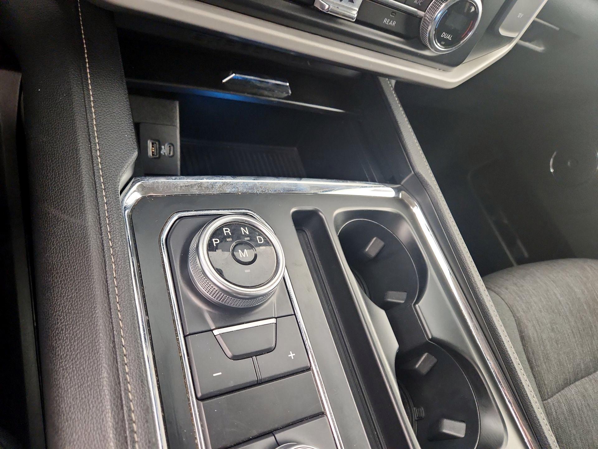 Thumbnail: 2022 Ford Expedition - 18