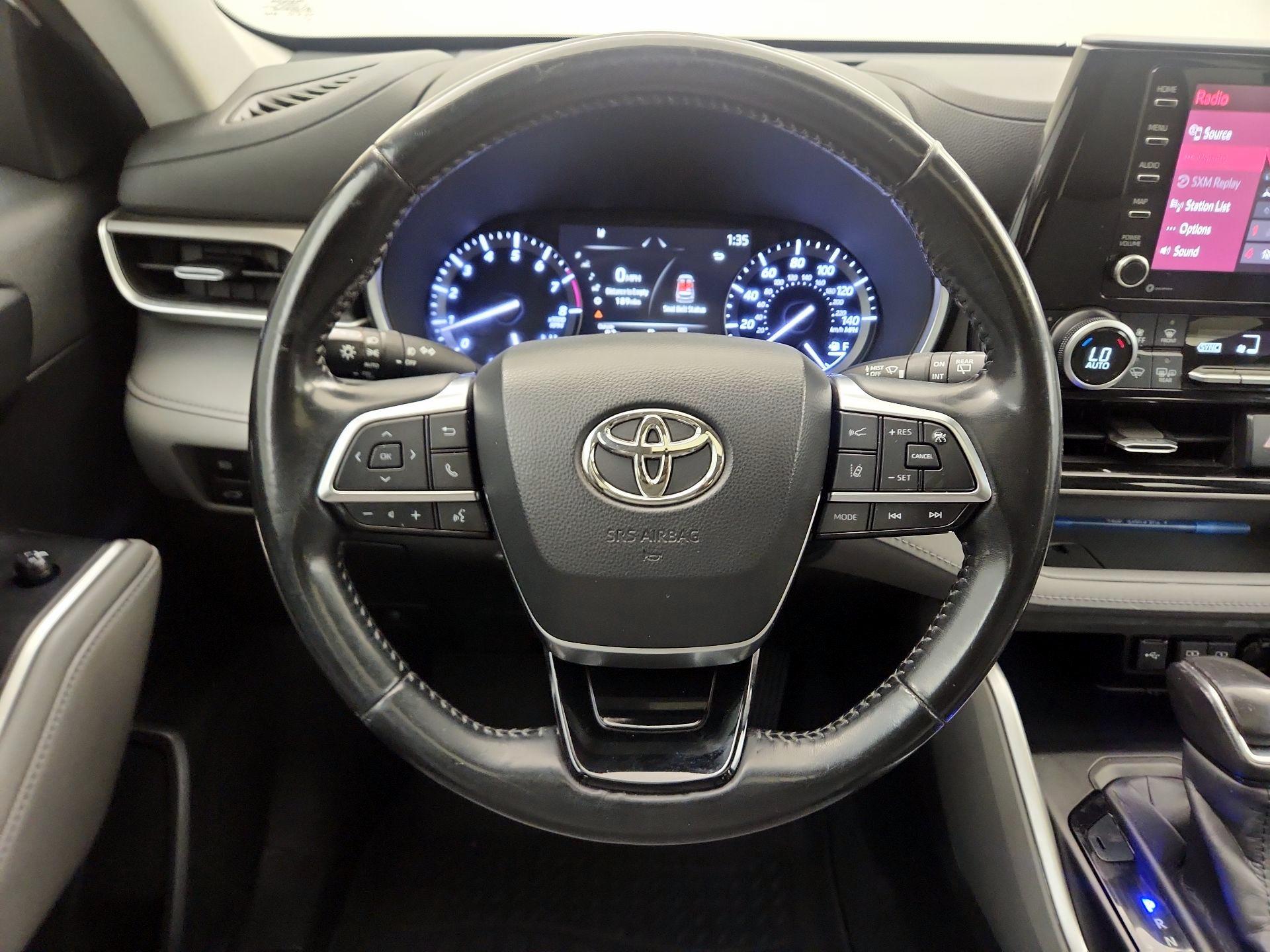 Thumbnail: 2020 Toyota Highlander - 10