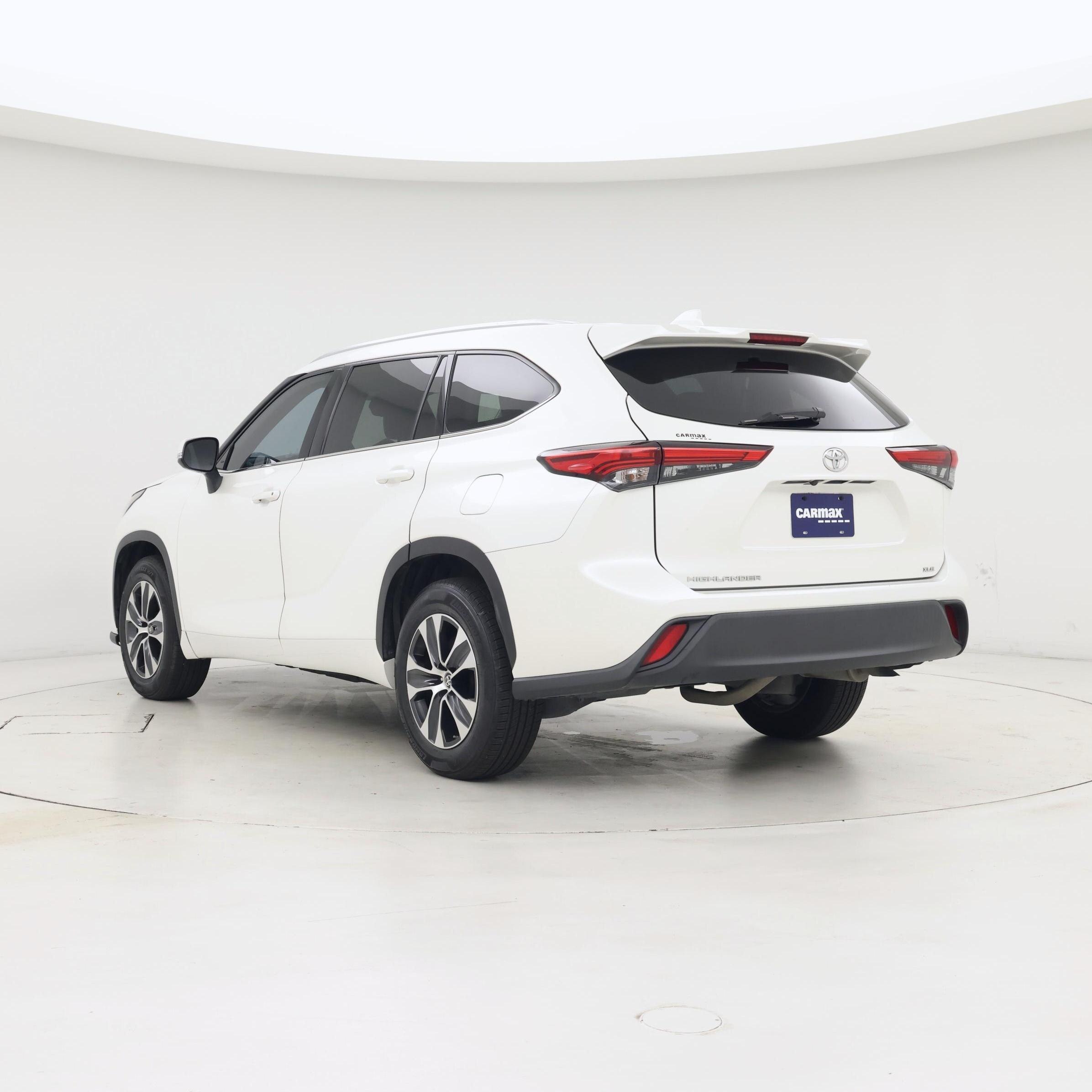 Thumbnail: 2020 Toyota Highlander - 2