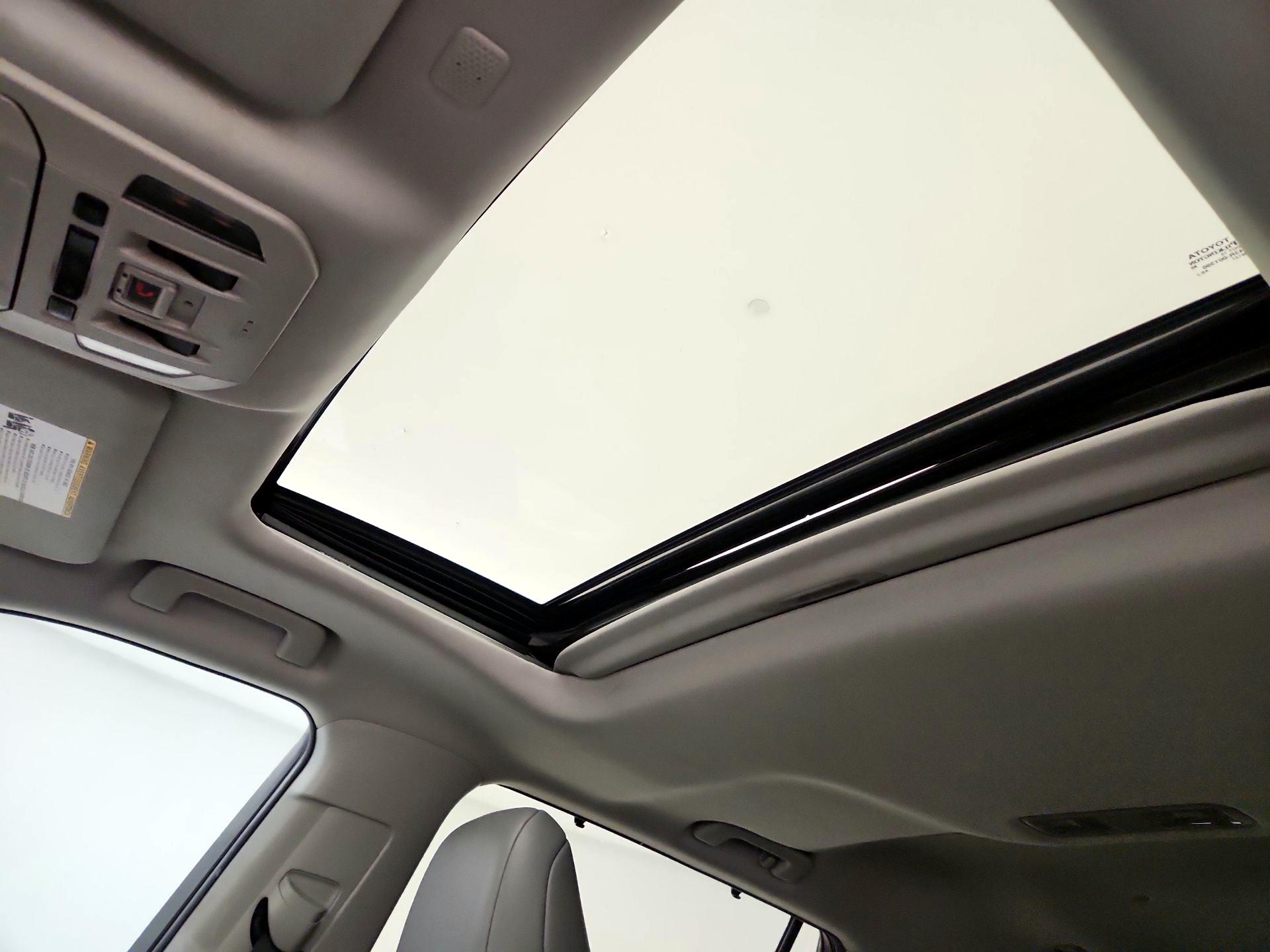 Thumbnail: 2020 Toyota Highlander - 19