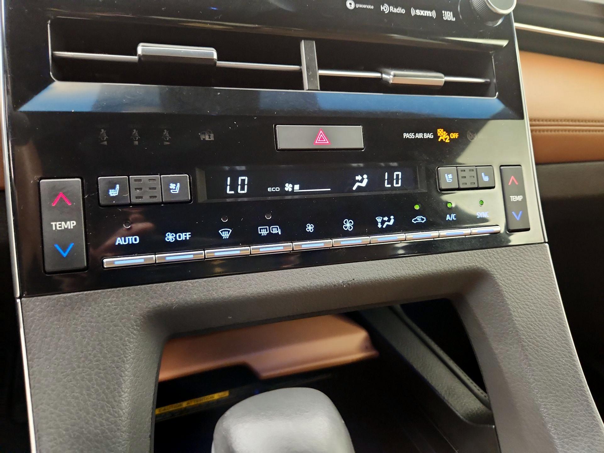 Thumbnail: 2019 Toyota Avalon - 17