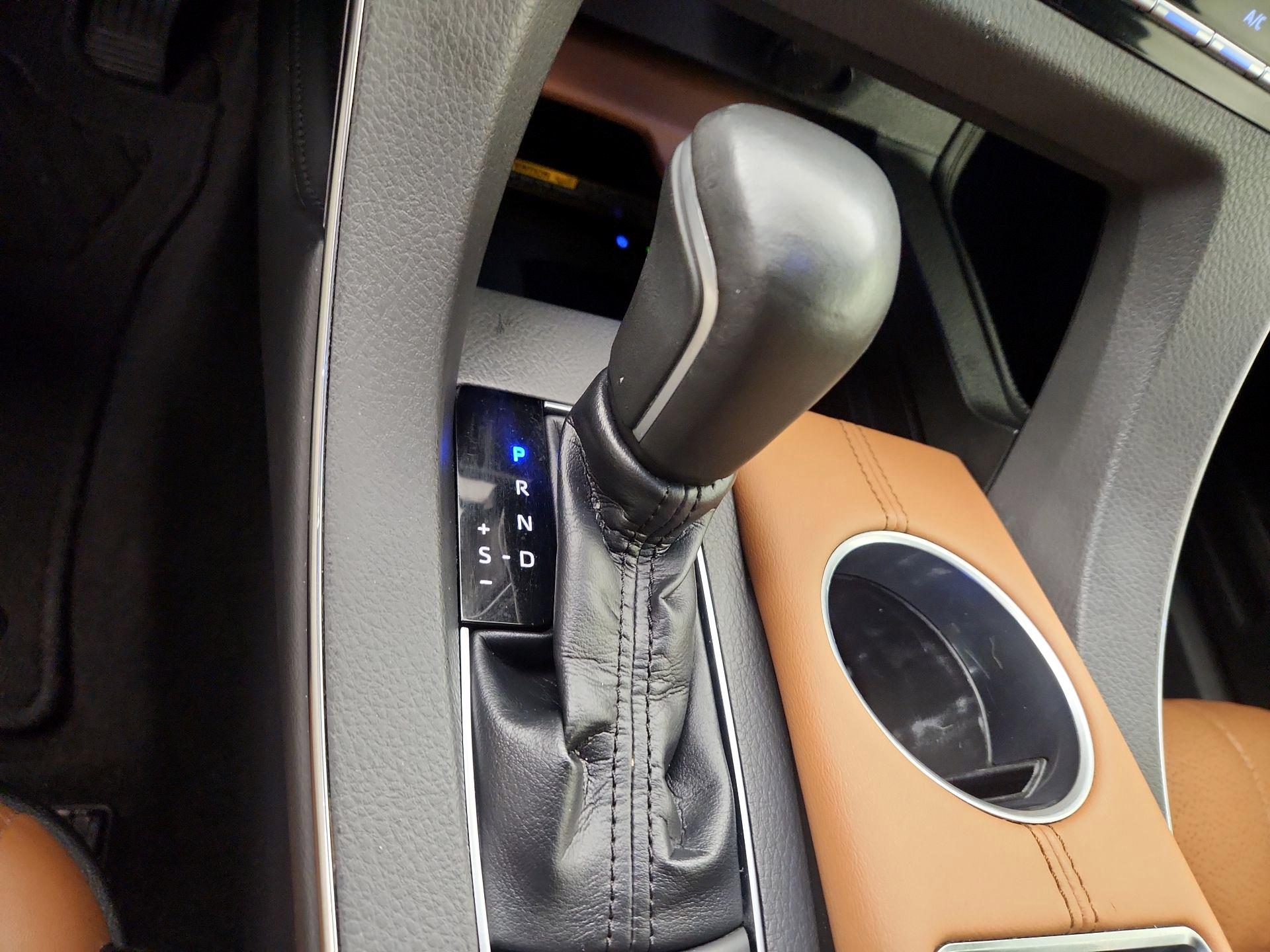 Thumbnail: 2019 Toyota Avalon - 18
