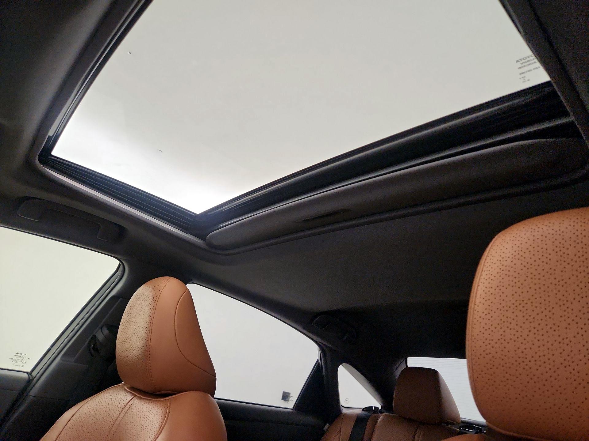 Thumbnail: 2019 Toyota Avalon - 20