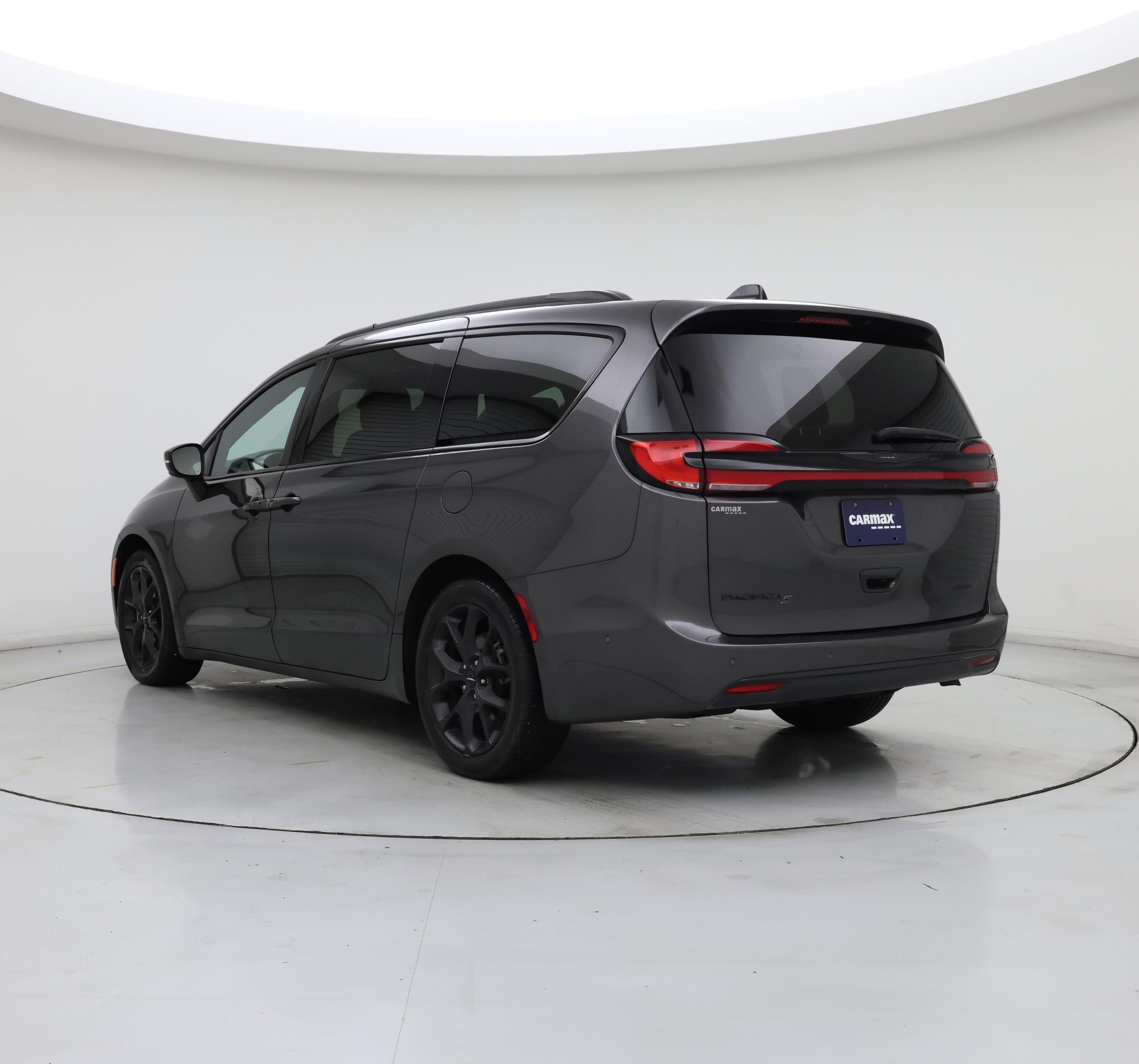 Thumbnail: 2023 Chrysler Pacifica - 2