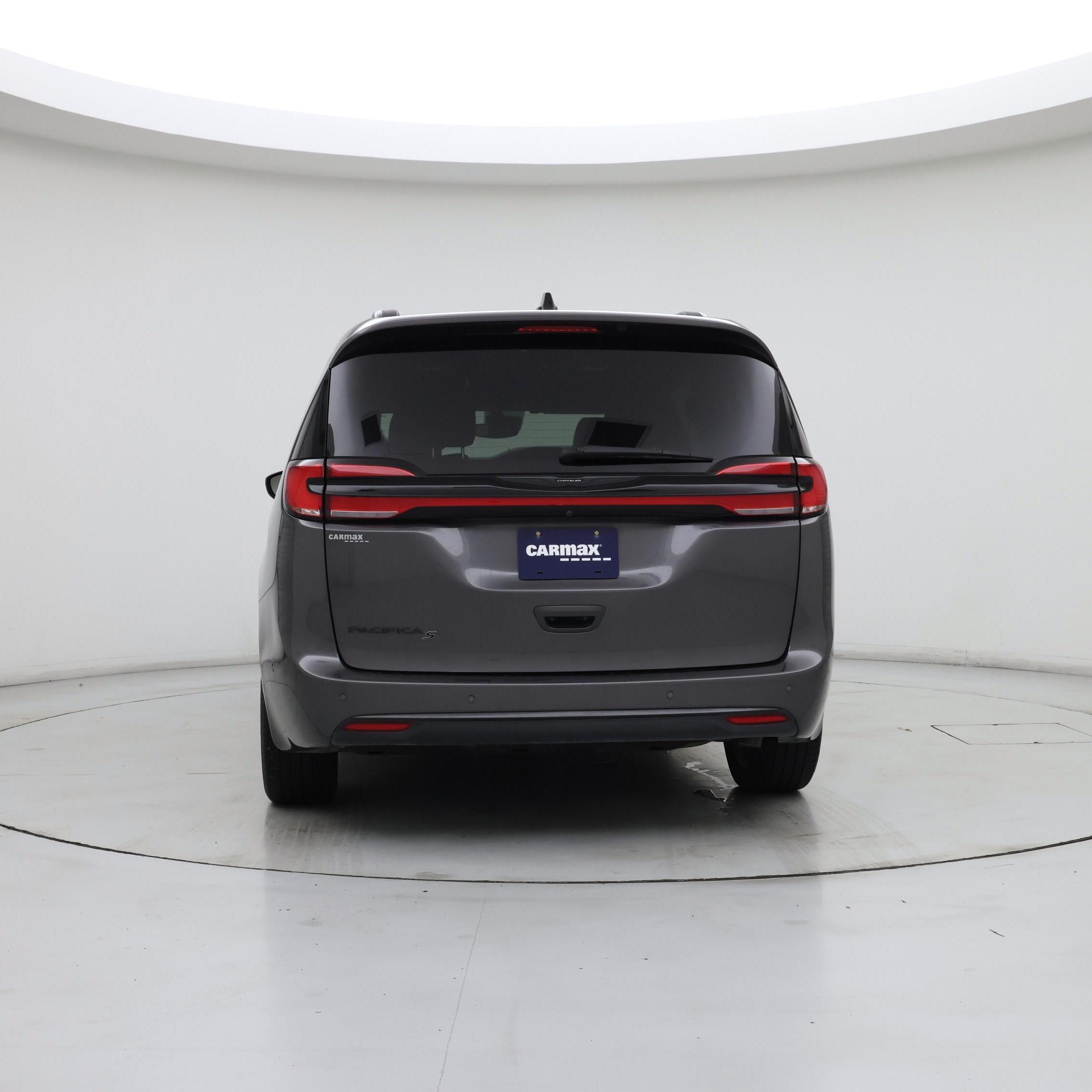 Thumbnail: 2023 Chrysler Pacifica - 6