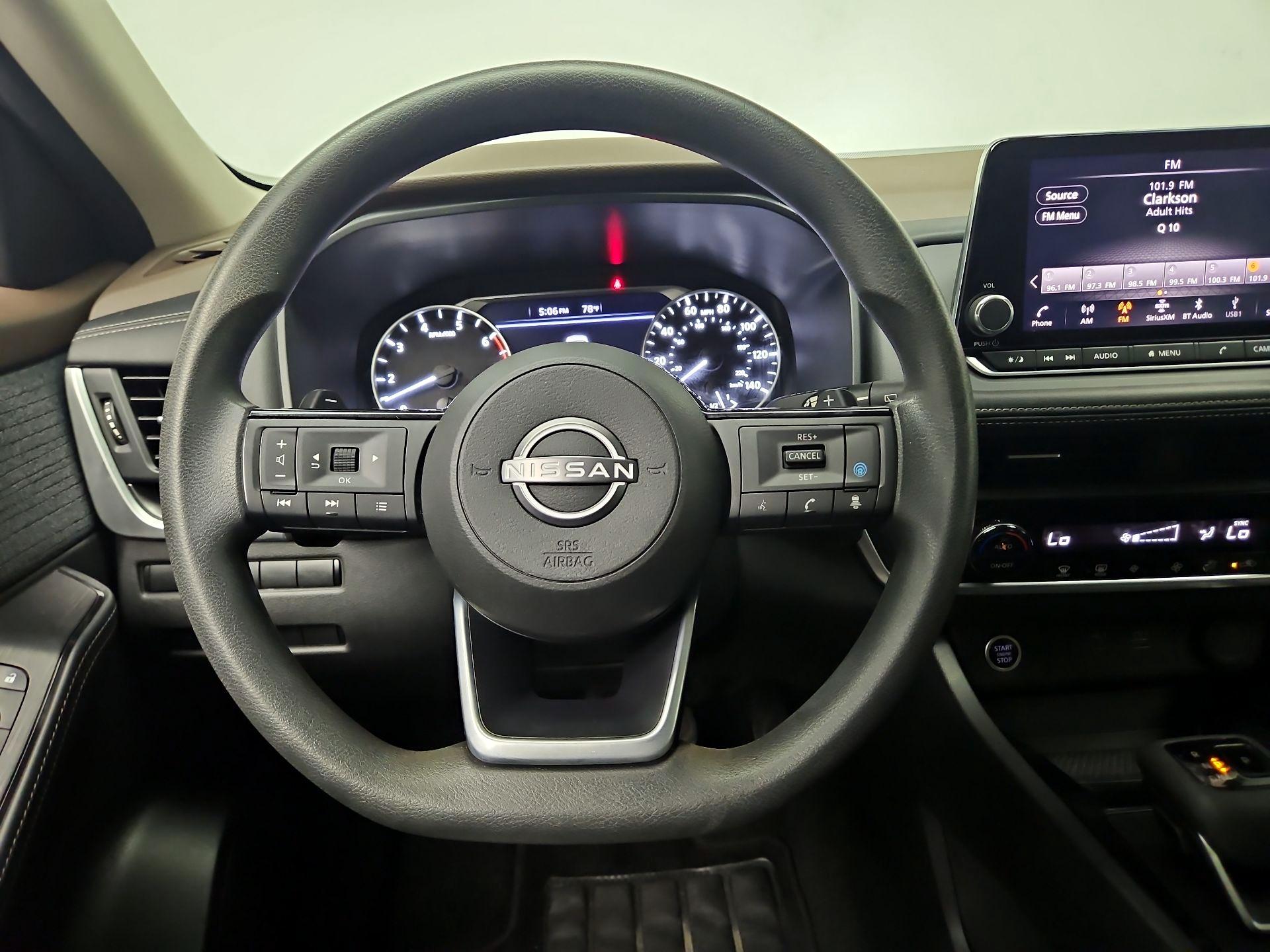 Thumbnail: 2023 Nissan Rogue - 10