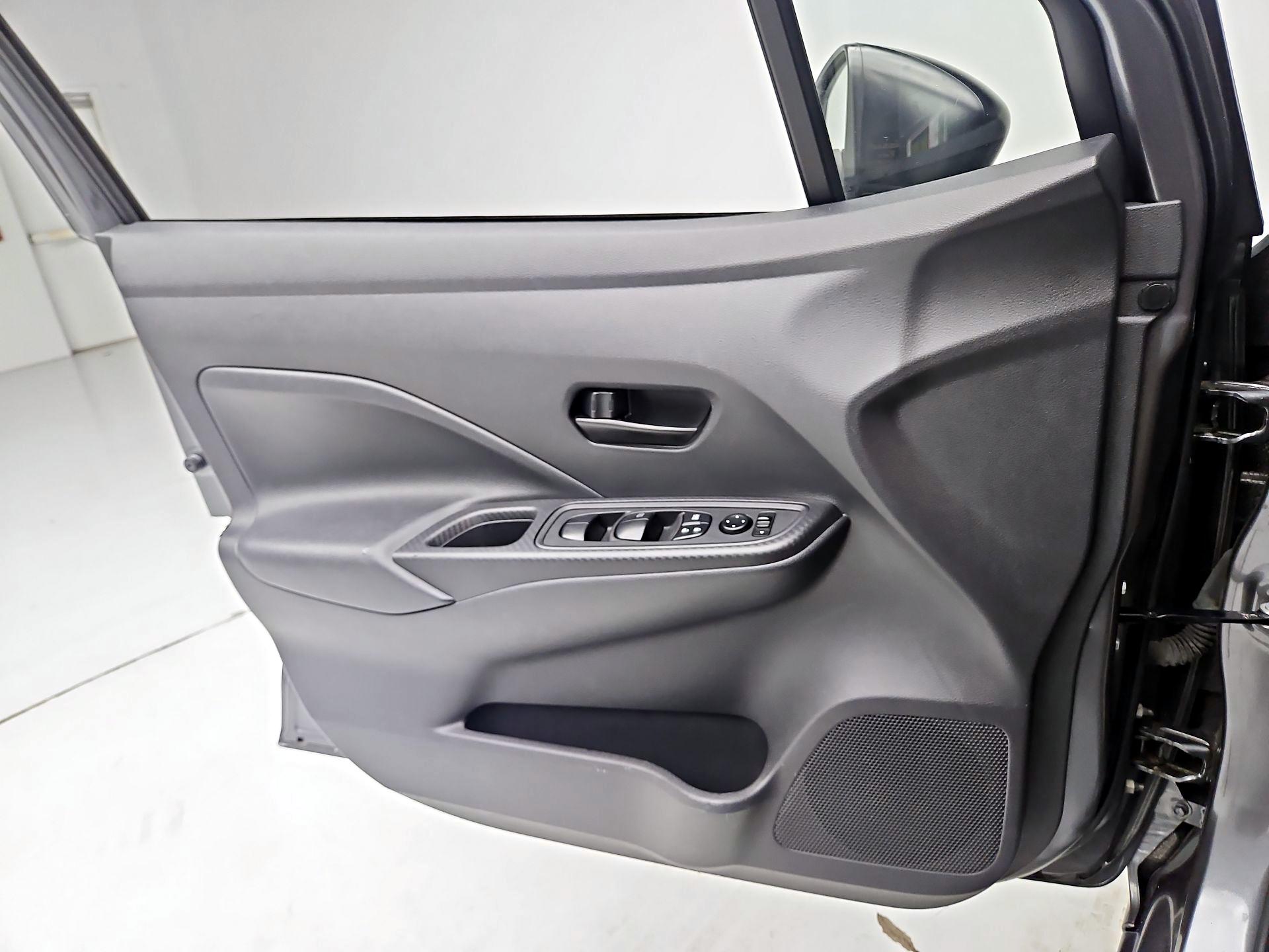 Thumbnail: 2021 Nissan Versa - 12