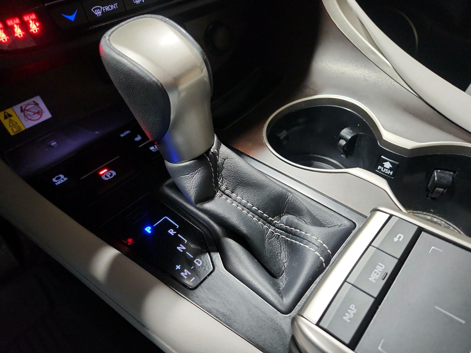 Thumbnail: 2022 Lexus RX - 15