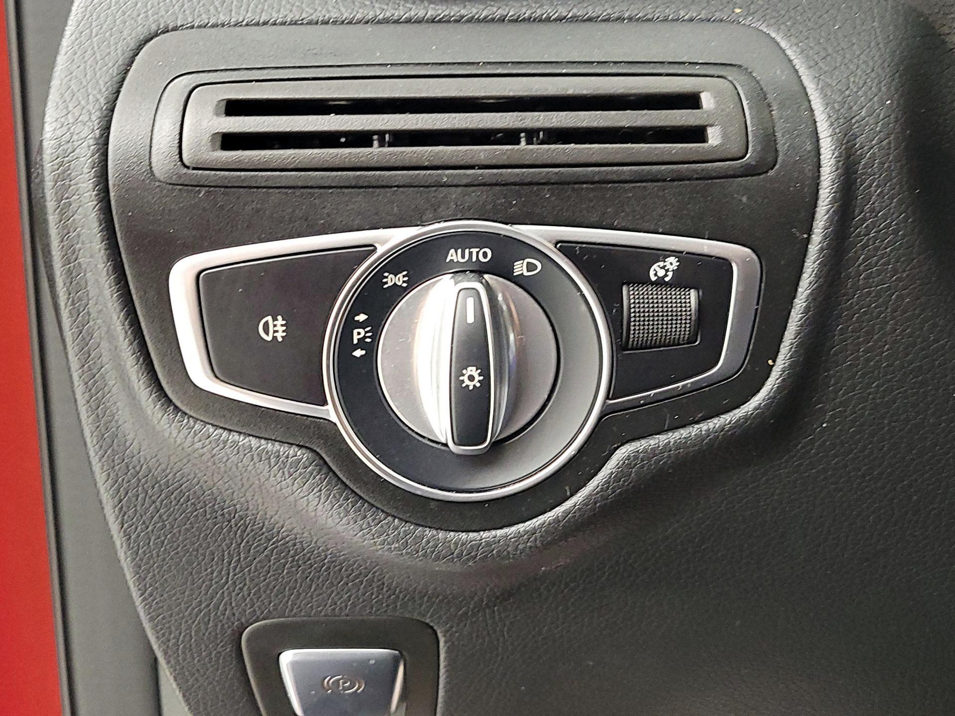 Thumbnail: 2023 Mercedes-Benz GLC - 13