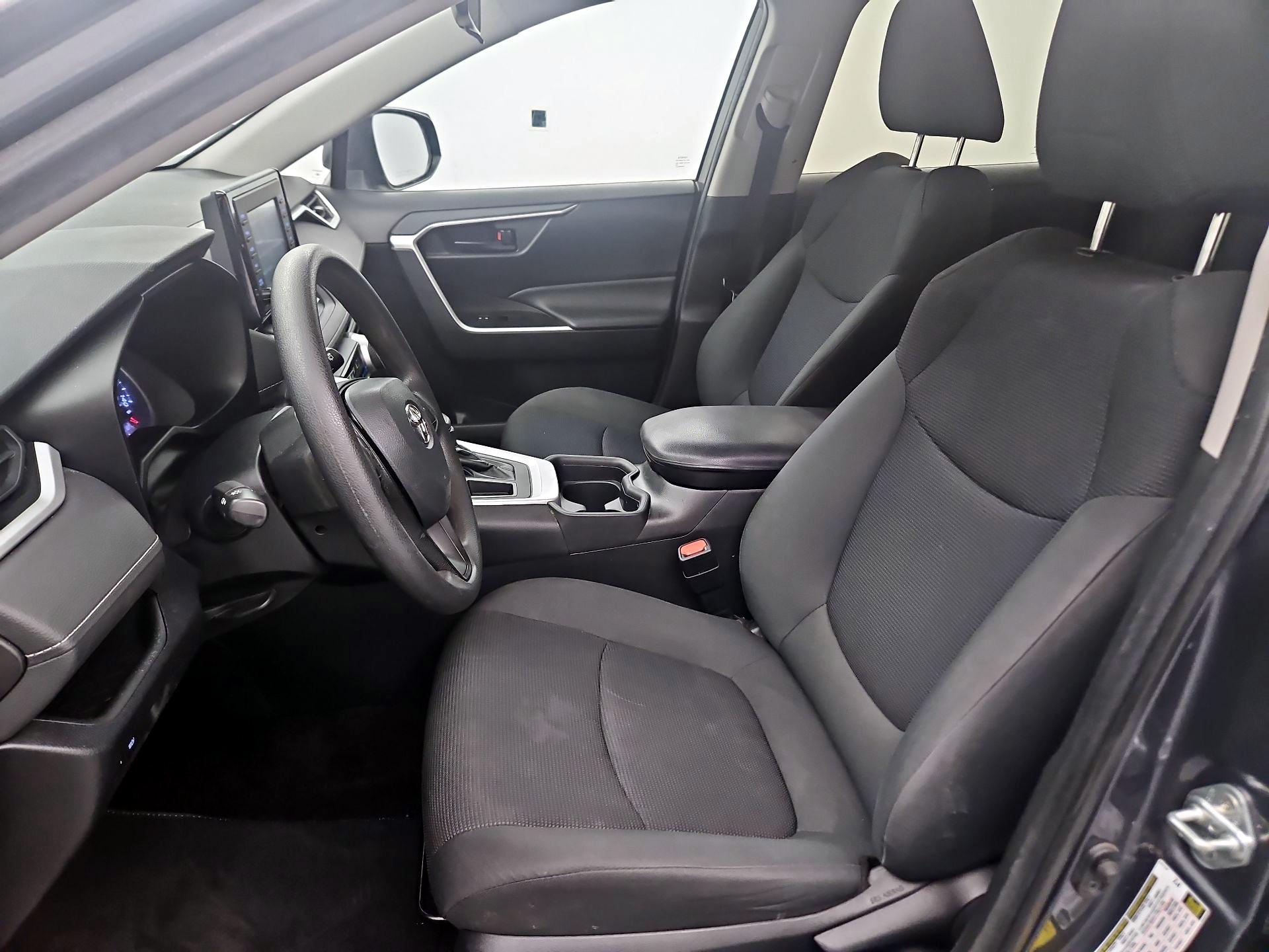 Thumbnail: 2019 Toyota RAV4 - 11