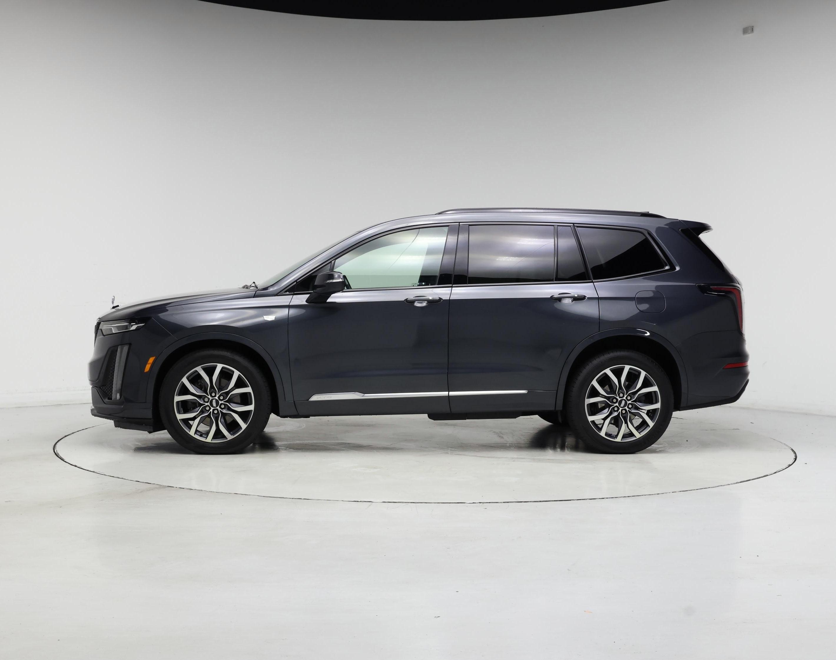 Thumbnail: 2021 Cadillac XT6 - 3