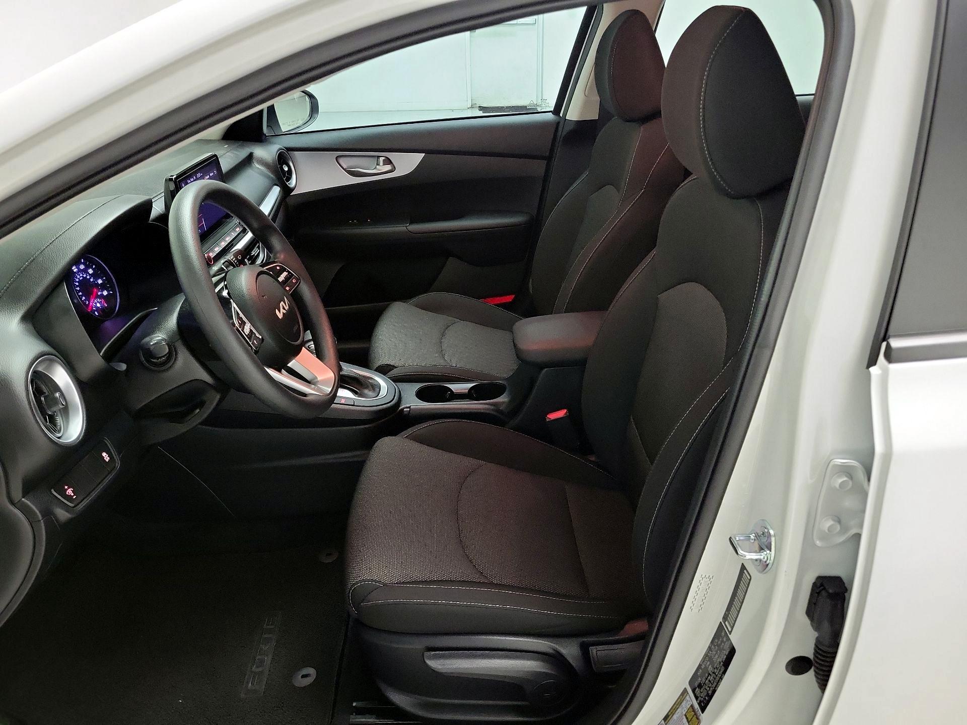 Thumbnail: 2024 Kia Forte - 11