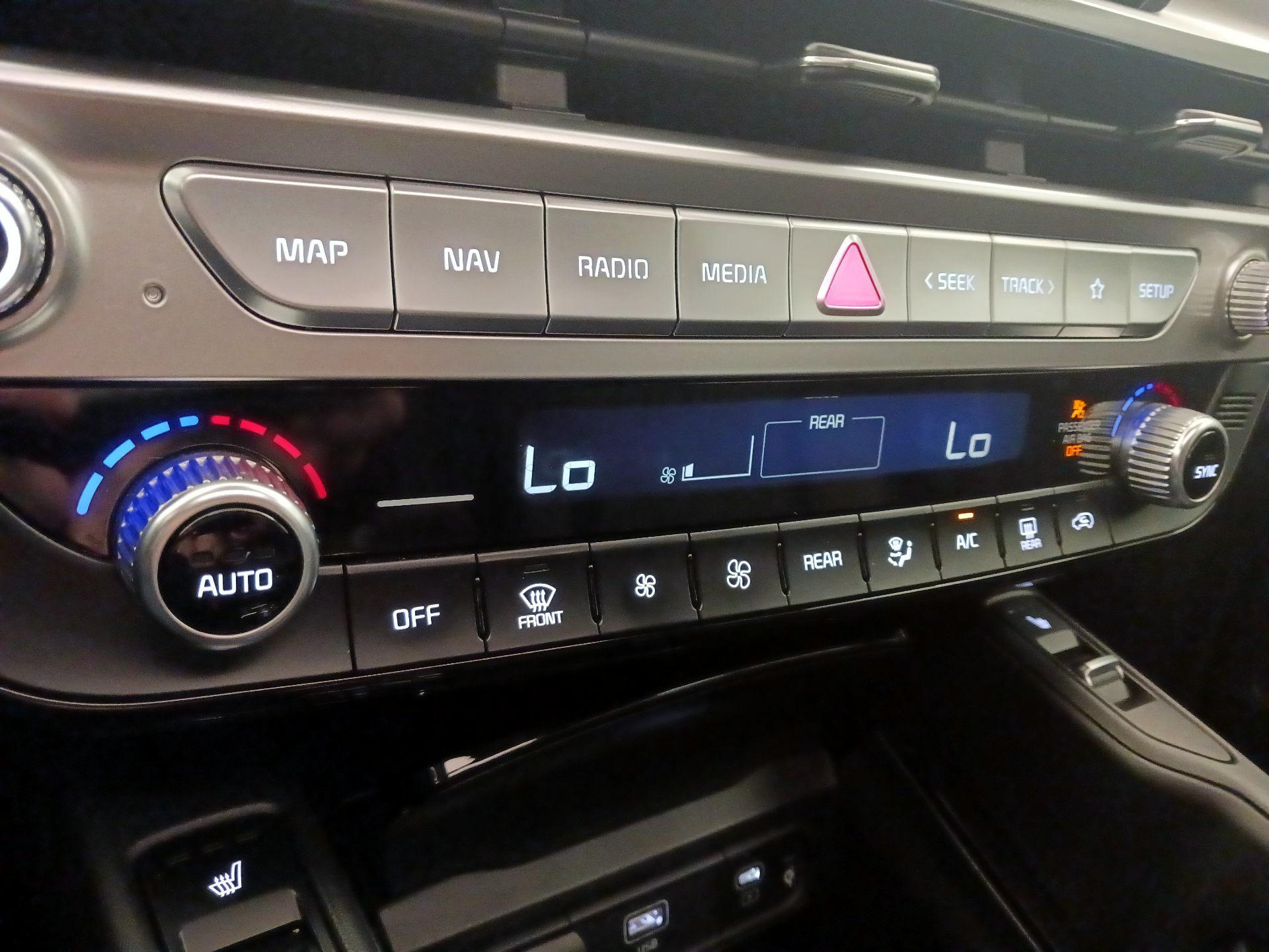 Thumbnail: 2023 Kia Telluride - 17