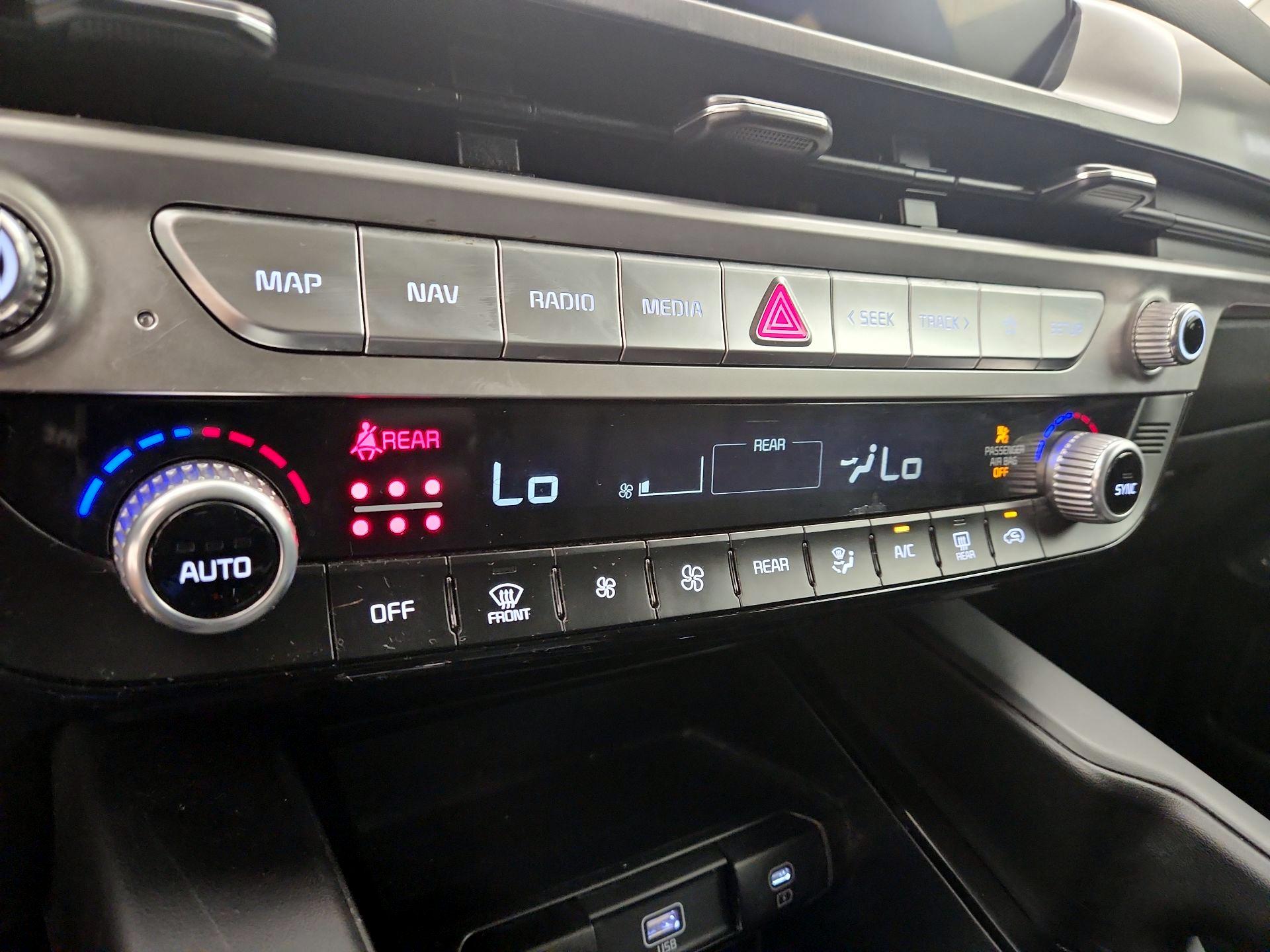 Thumbnail: 2024 Kia Telluride - 17
