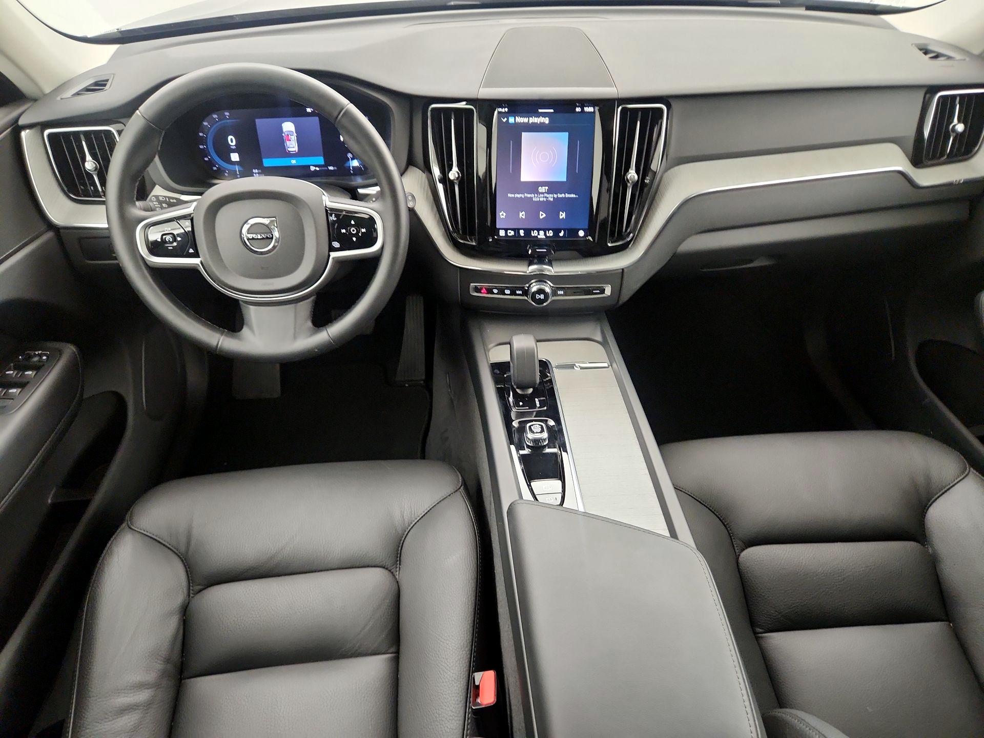 Thumbnail: 2025 Volvo XC60 - 9