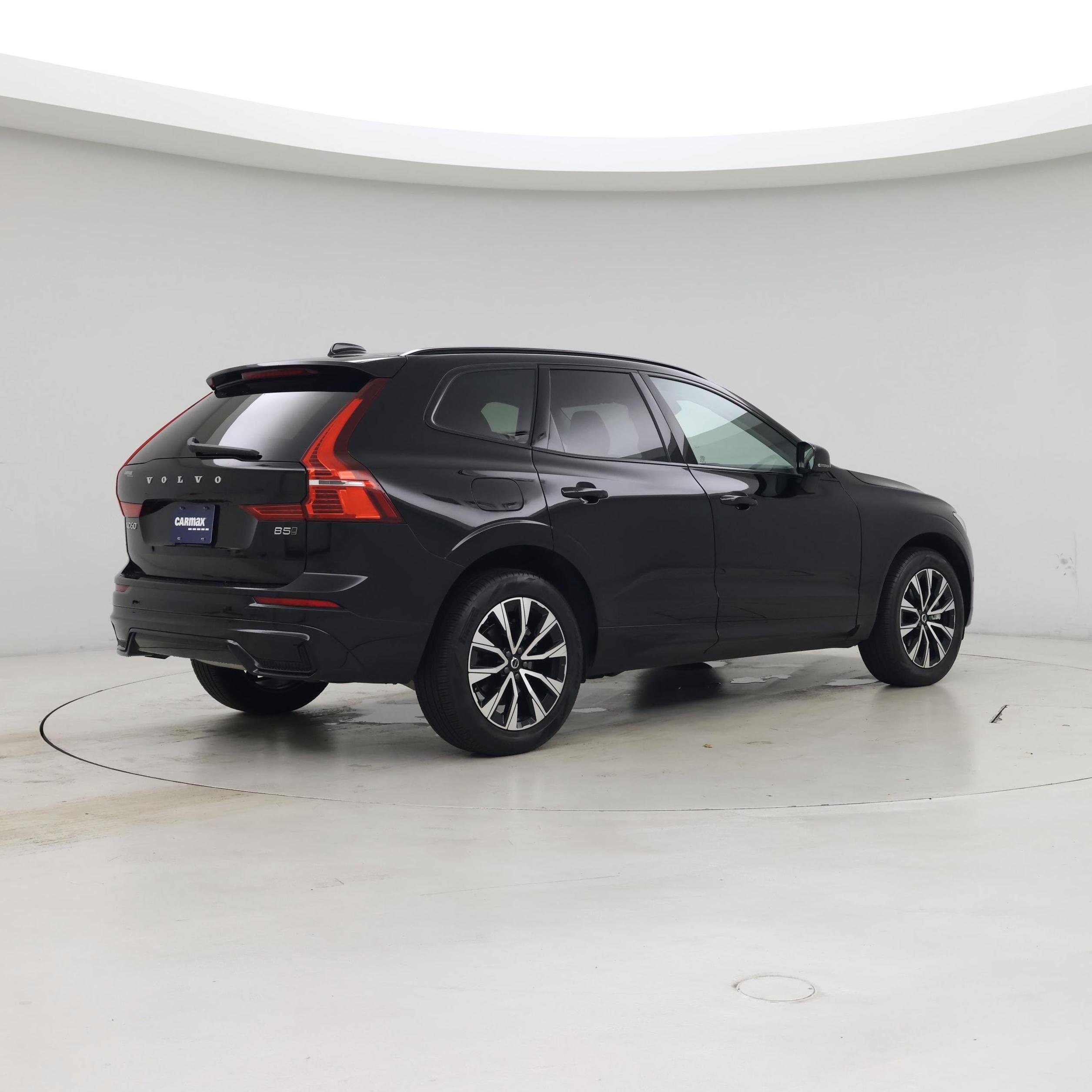 Thumbnail: 2025 Volvo XC60 - 8
