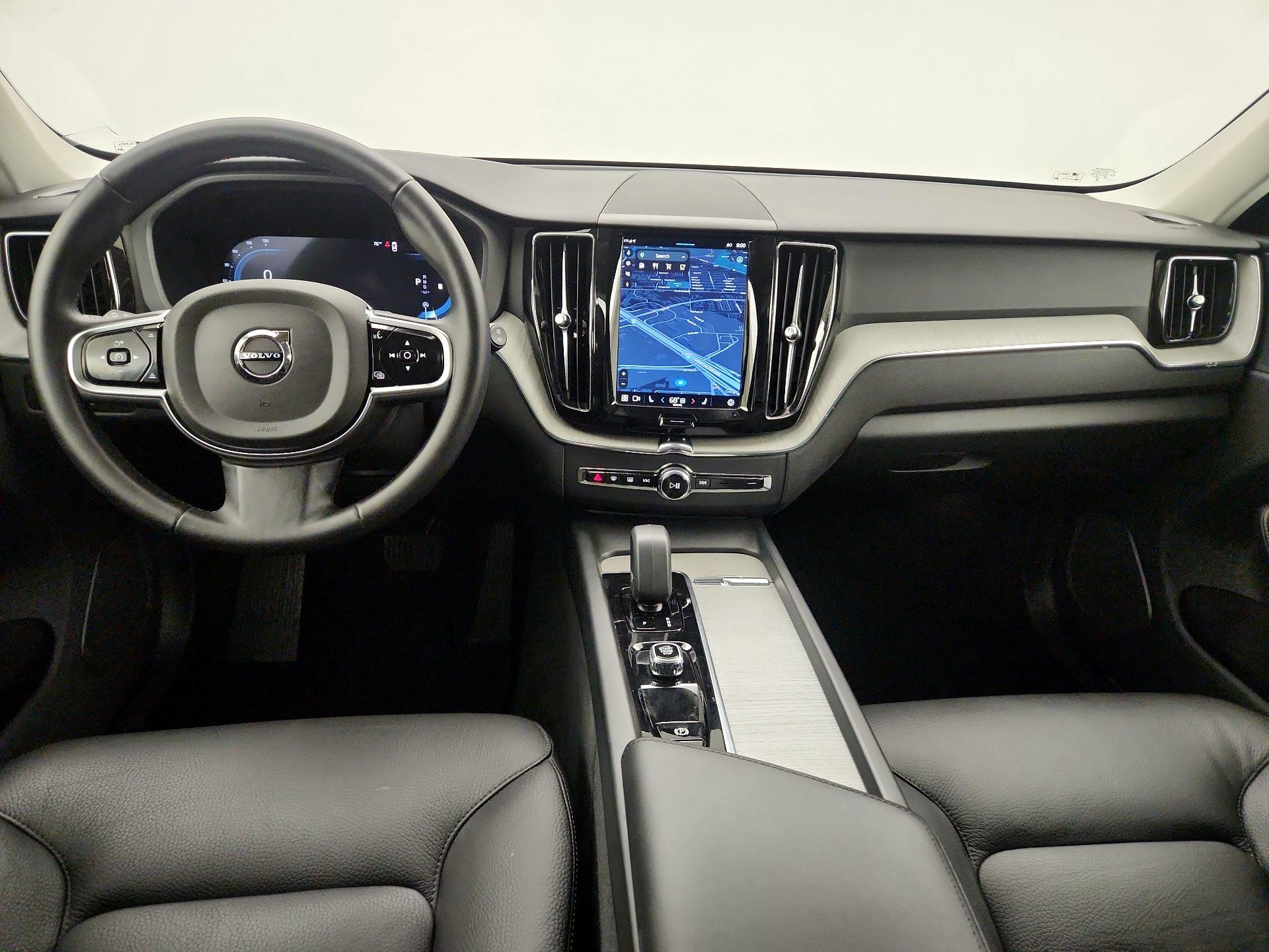 Thumbnail: 2025 Volvo XC60 - 9