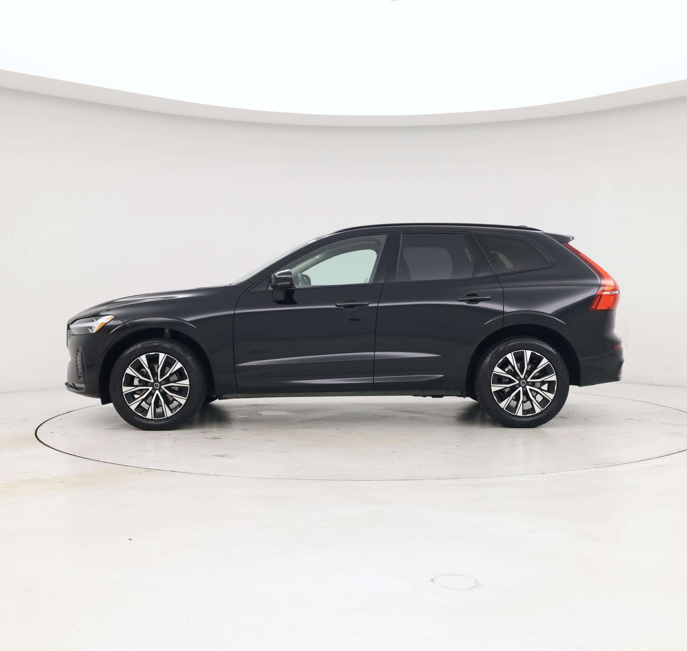 Thumbnail: 2025 Volvo XC60 - 3