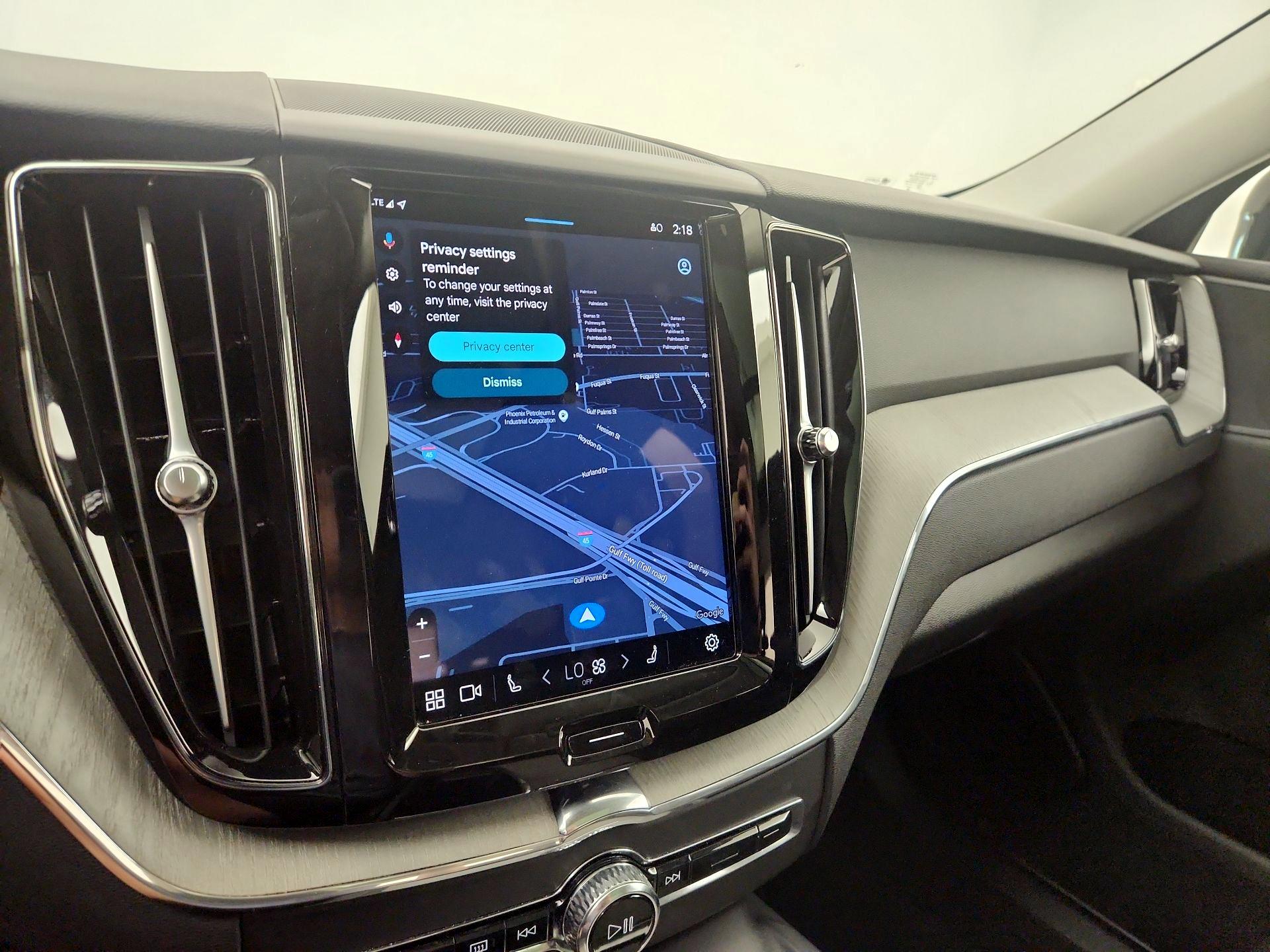 Thumbnail: 2025 Volvo XC60 - 14