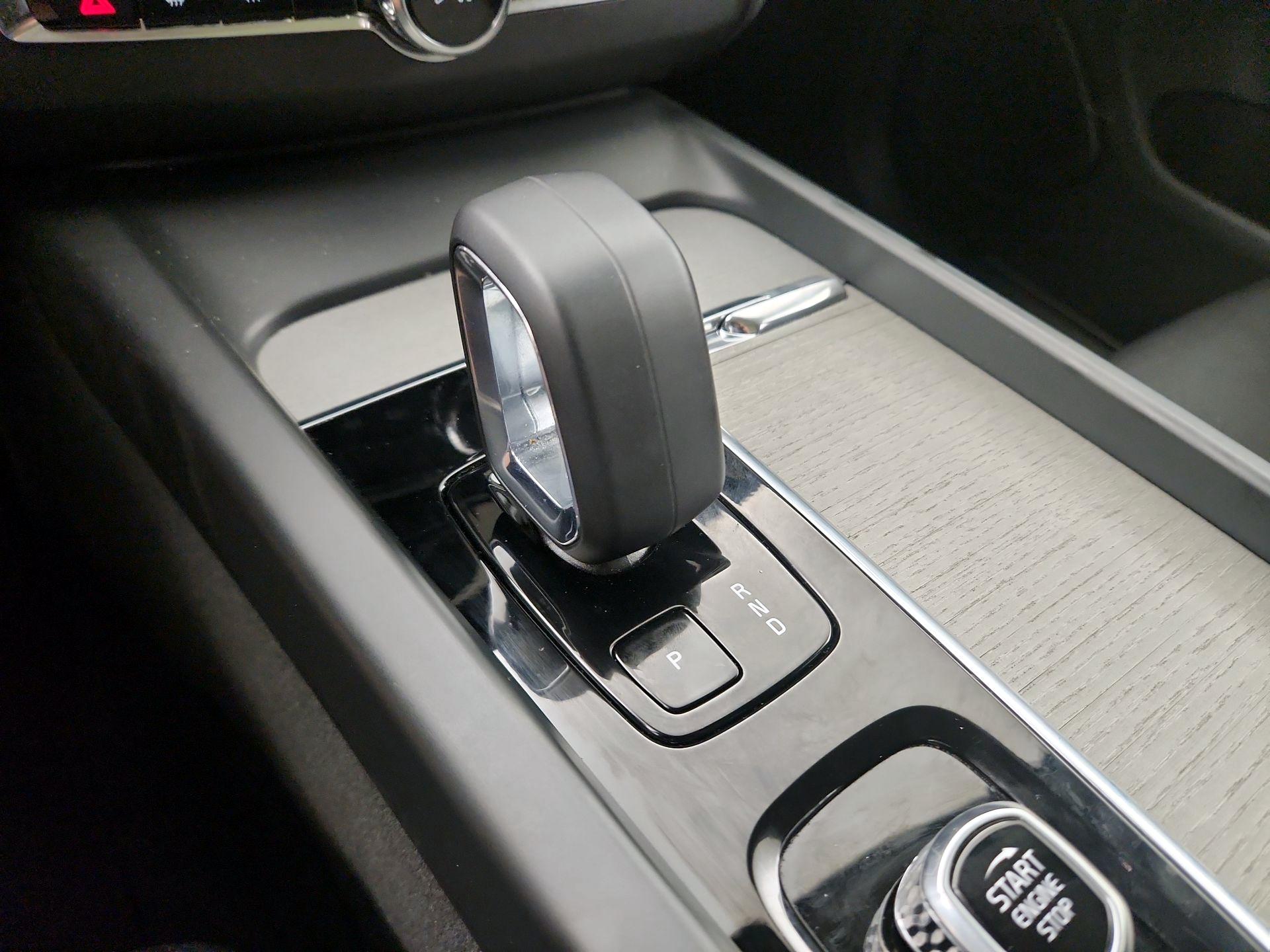 Thumbnail: 2025 Volvo XC60 - 18
