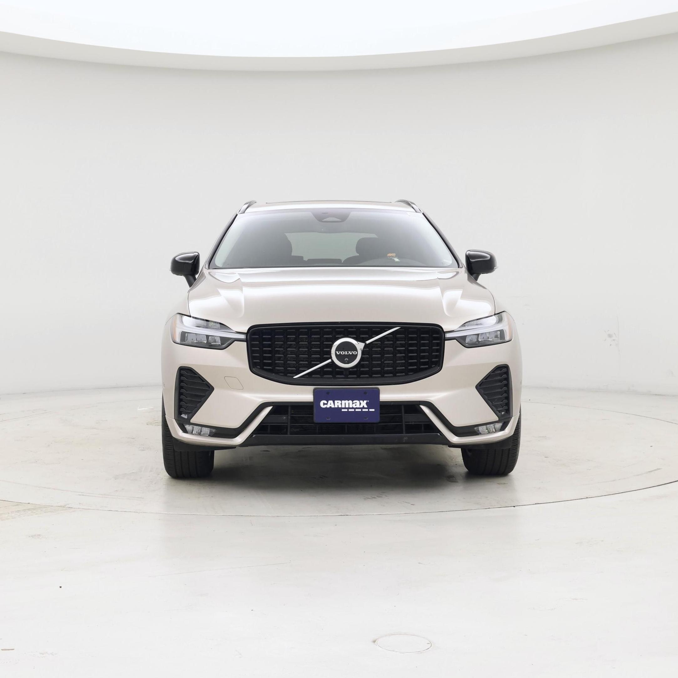 Thumbnail: 2025 Volvo XC60 - 5