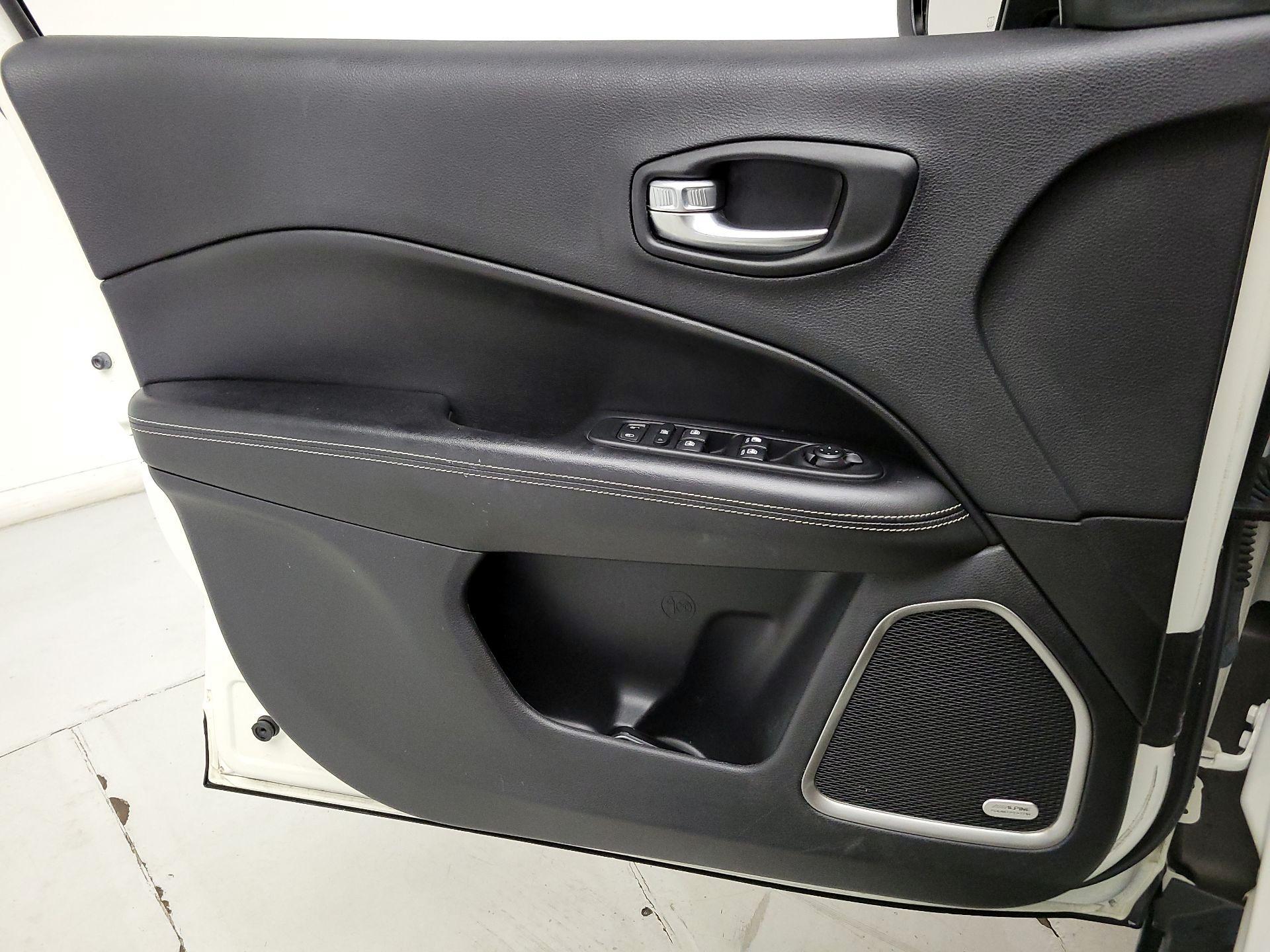 Thumbnail: 2021 Jeep Compass - 12