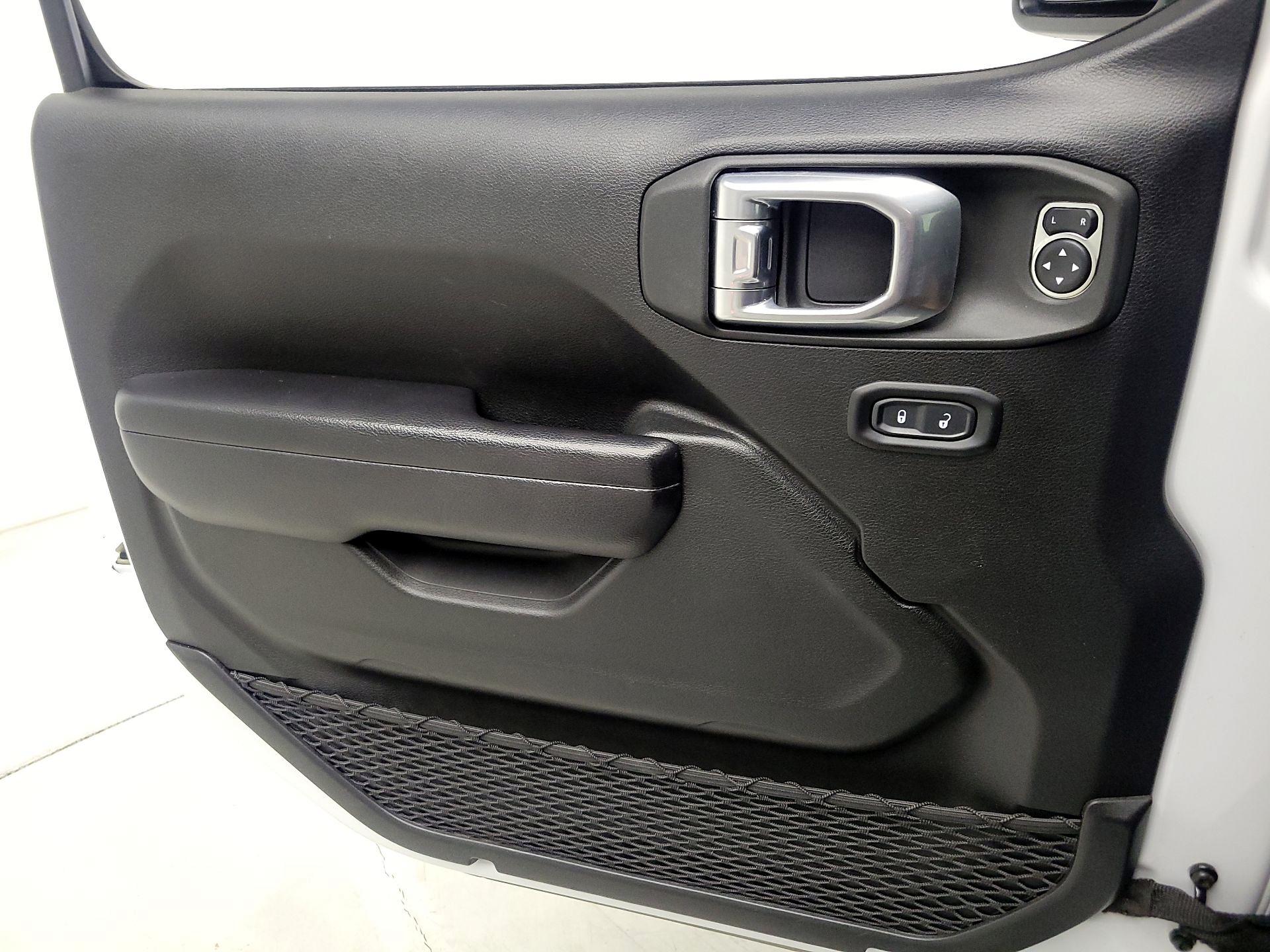 Thumbnail: 2021 Jeep Wrangler - 12