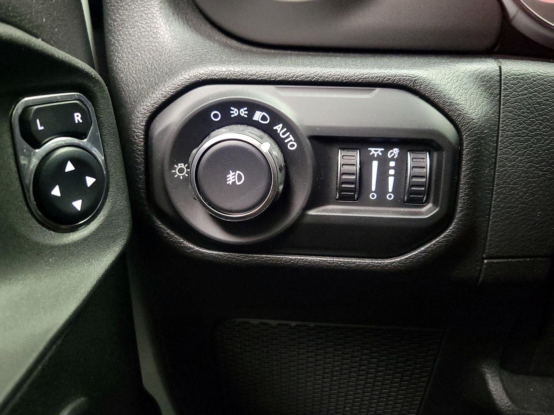 Thumbnail: 2021 Jeep Wrangler - 13