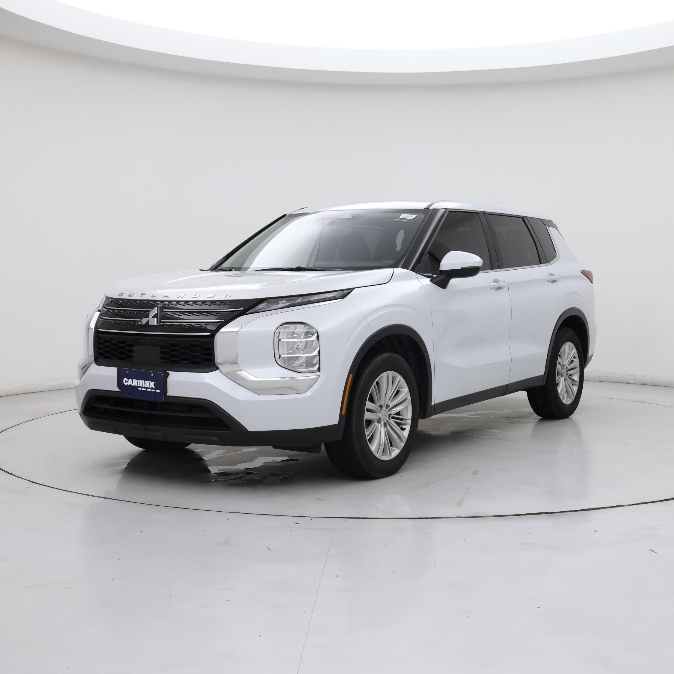 Thumbnail: 2024 Mitsubishi Outlander - 4