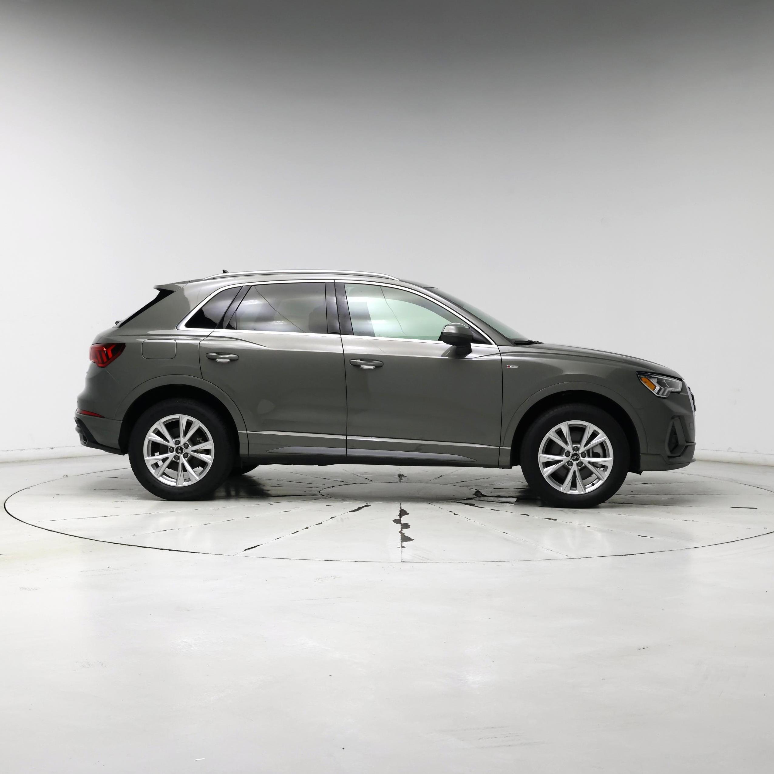 Thumbnail: 2022 Audi Q3 - 7