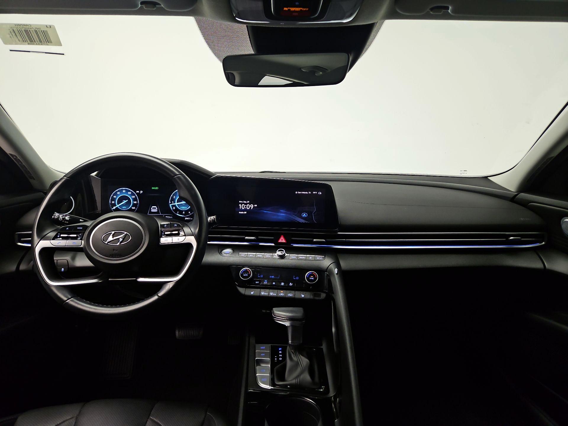 Thumbnail: 2023 Hyundai Elantra - 9